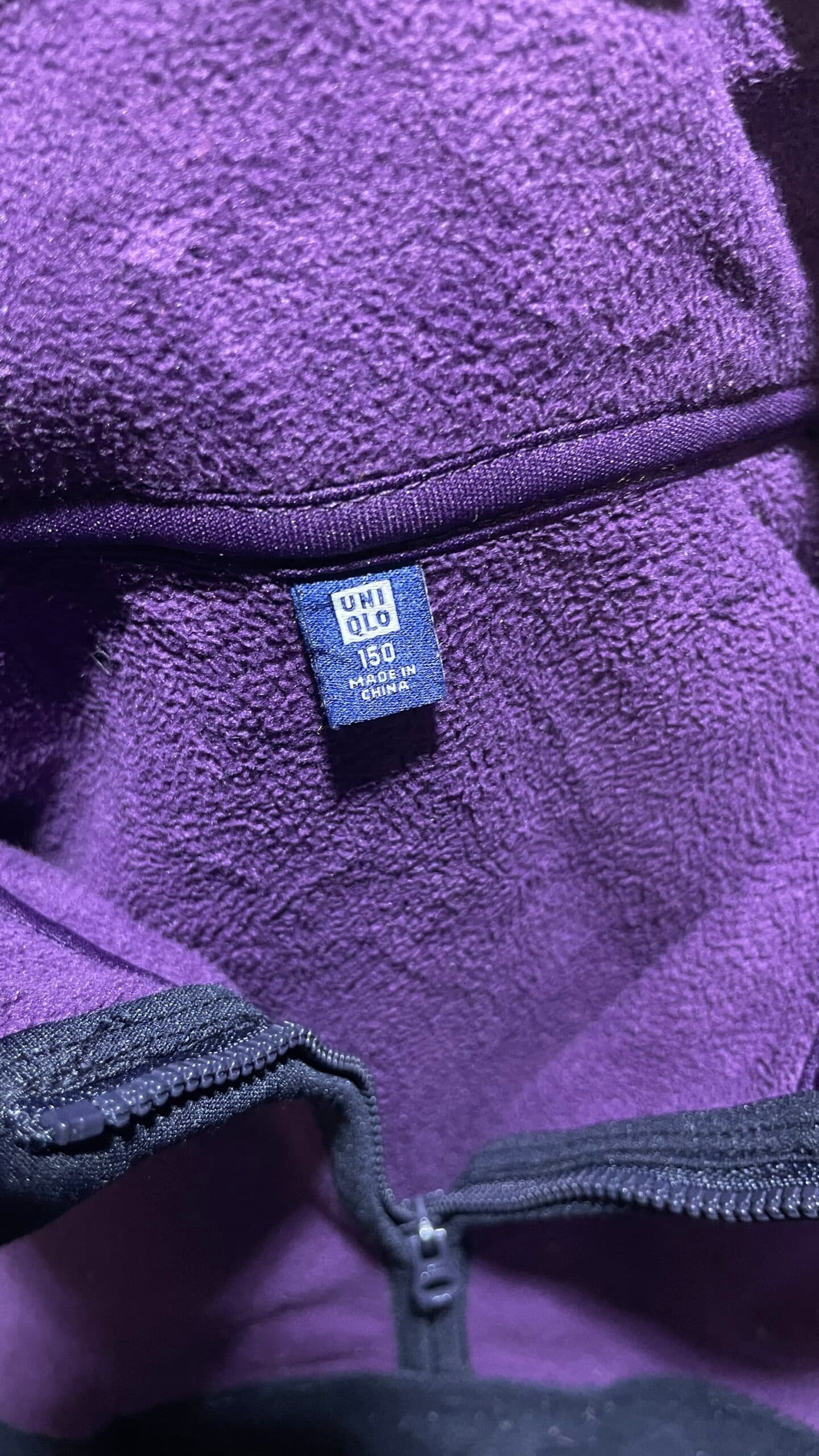 Uniqlo thrift fleece jacket India close-up