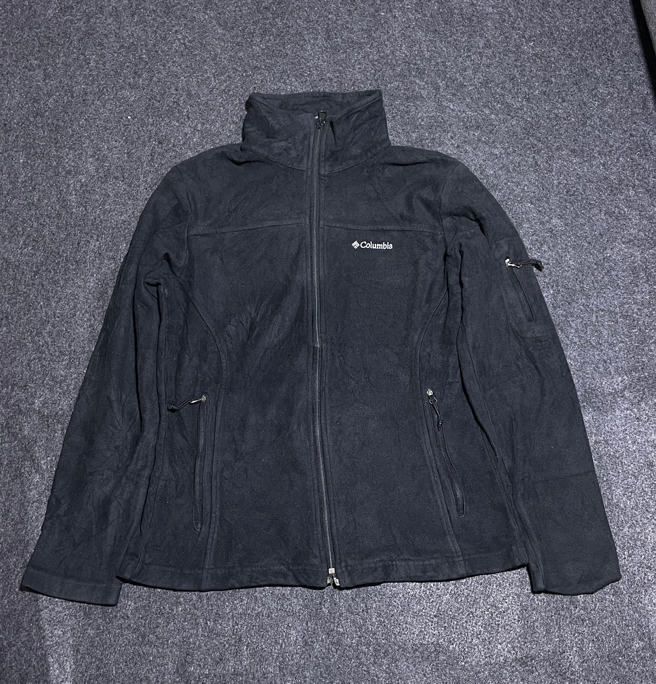 Columbia thrift fleece jacket India back view