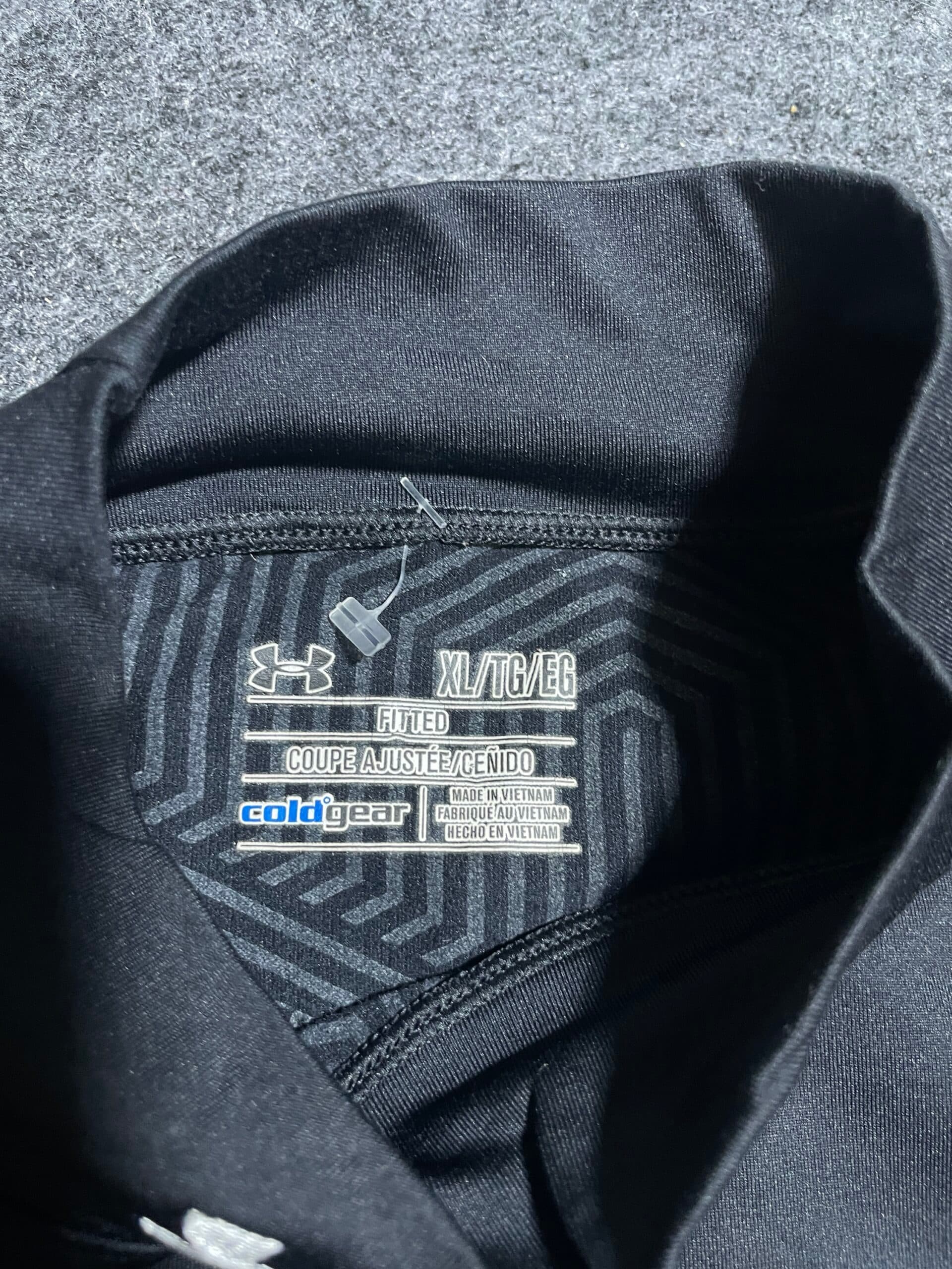 Under Armour thrift compression wear India close-up