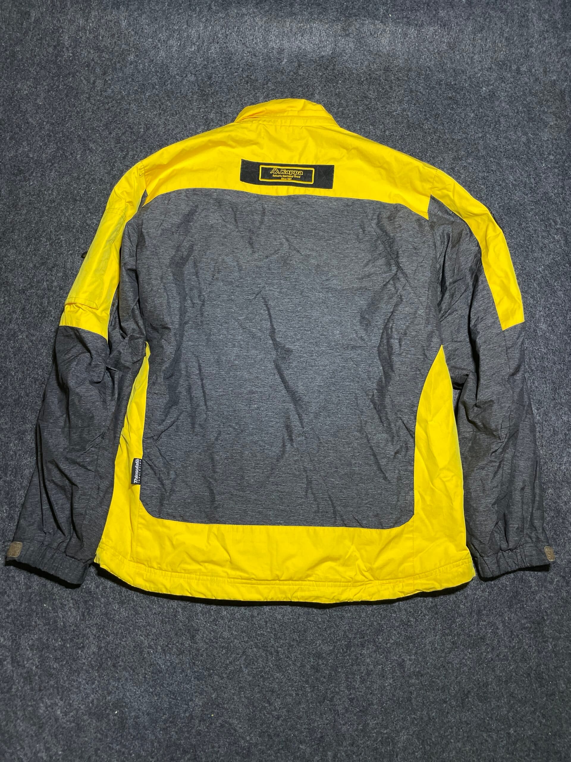 Branded thrift winter jacket India detail view