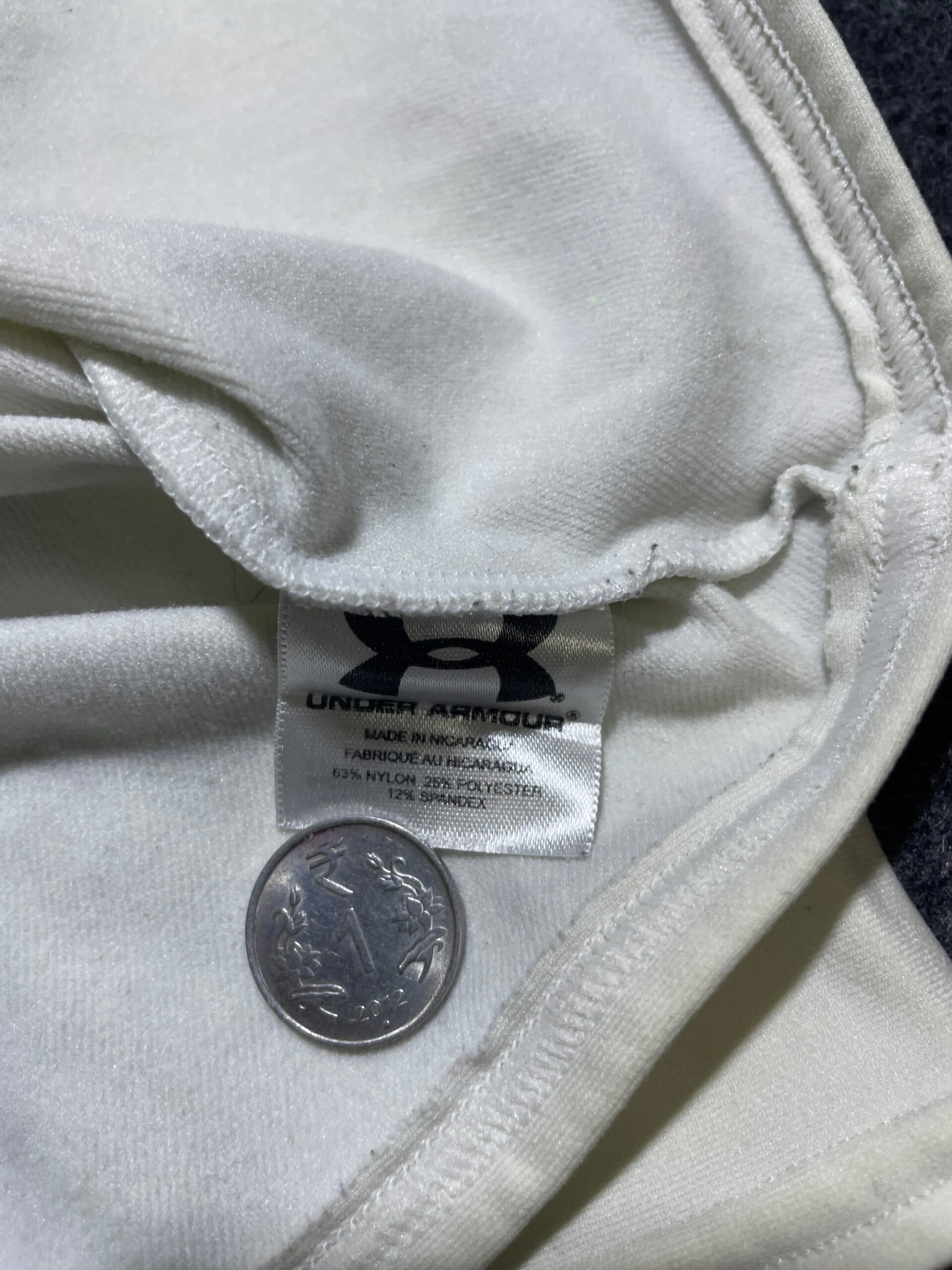 Under Armour thrift compression wear India detail view