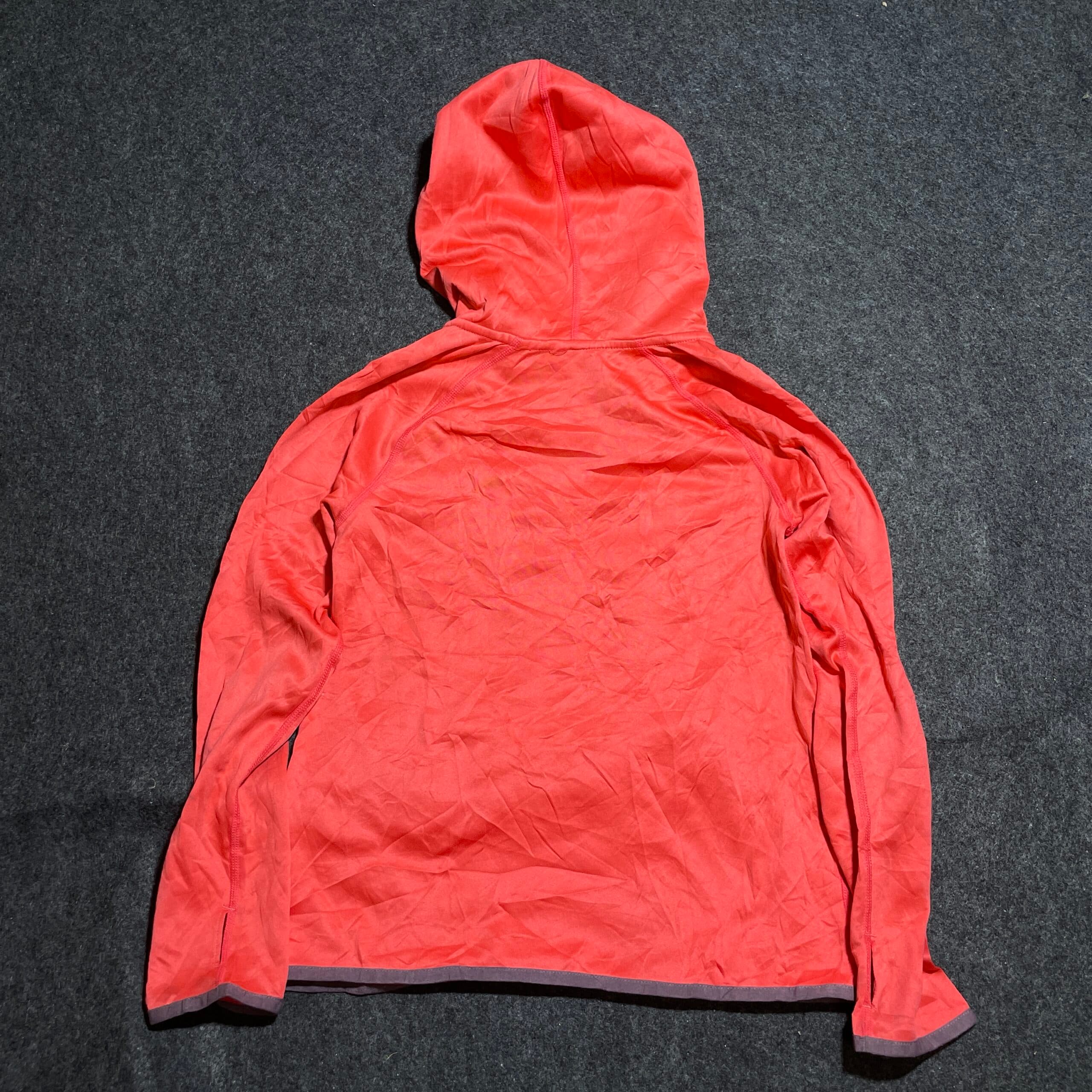Nike thrift t-shirt India detail view