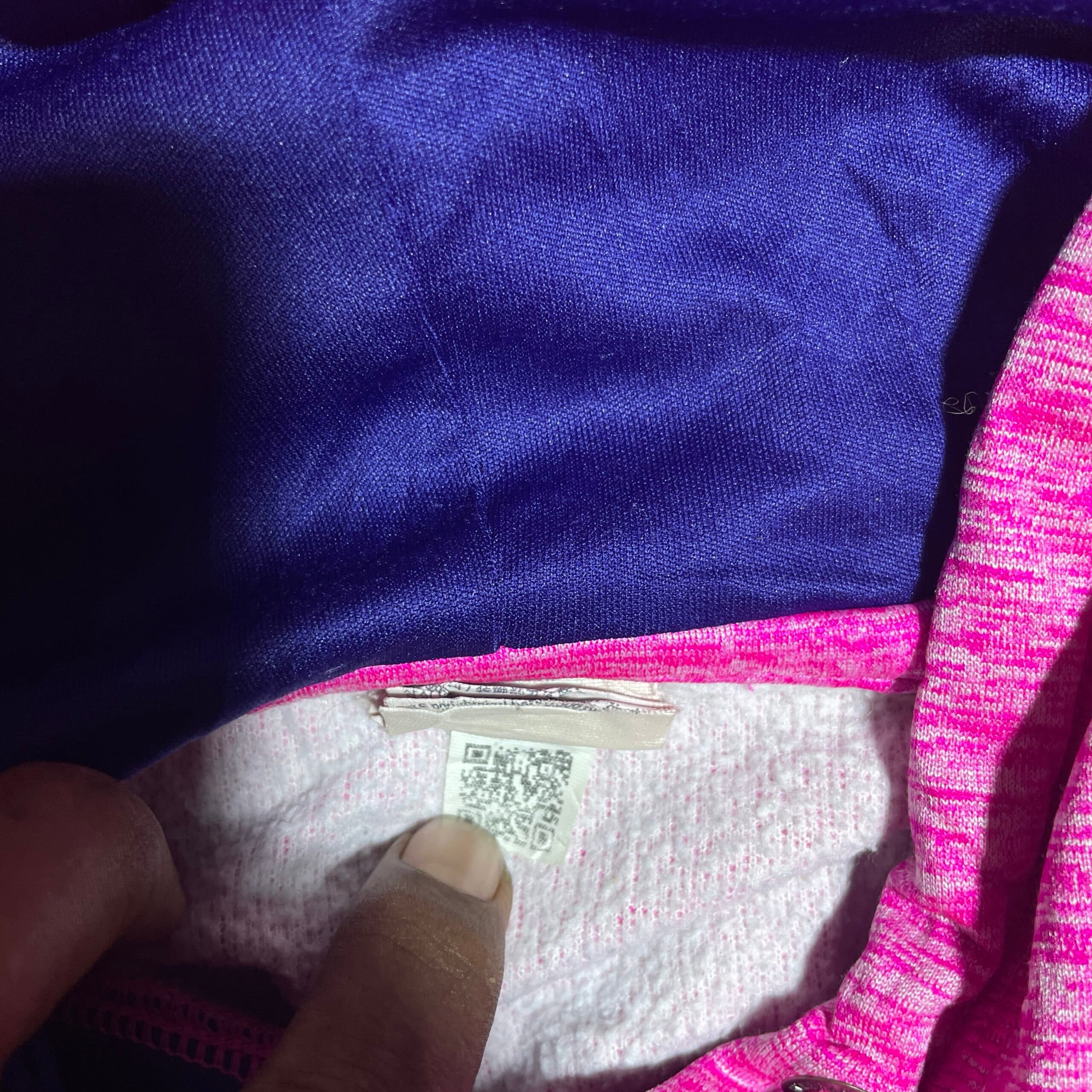 Under Armour thrift t-shirt India close-up