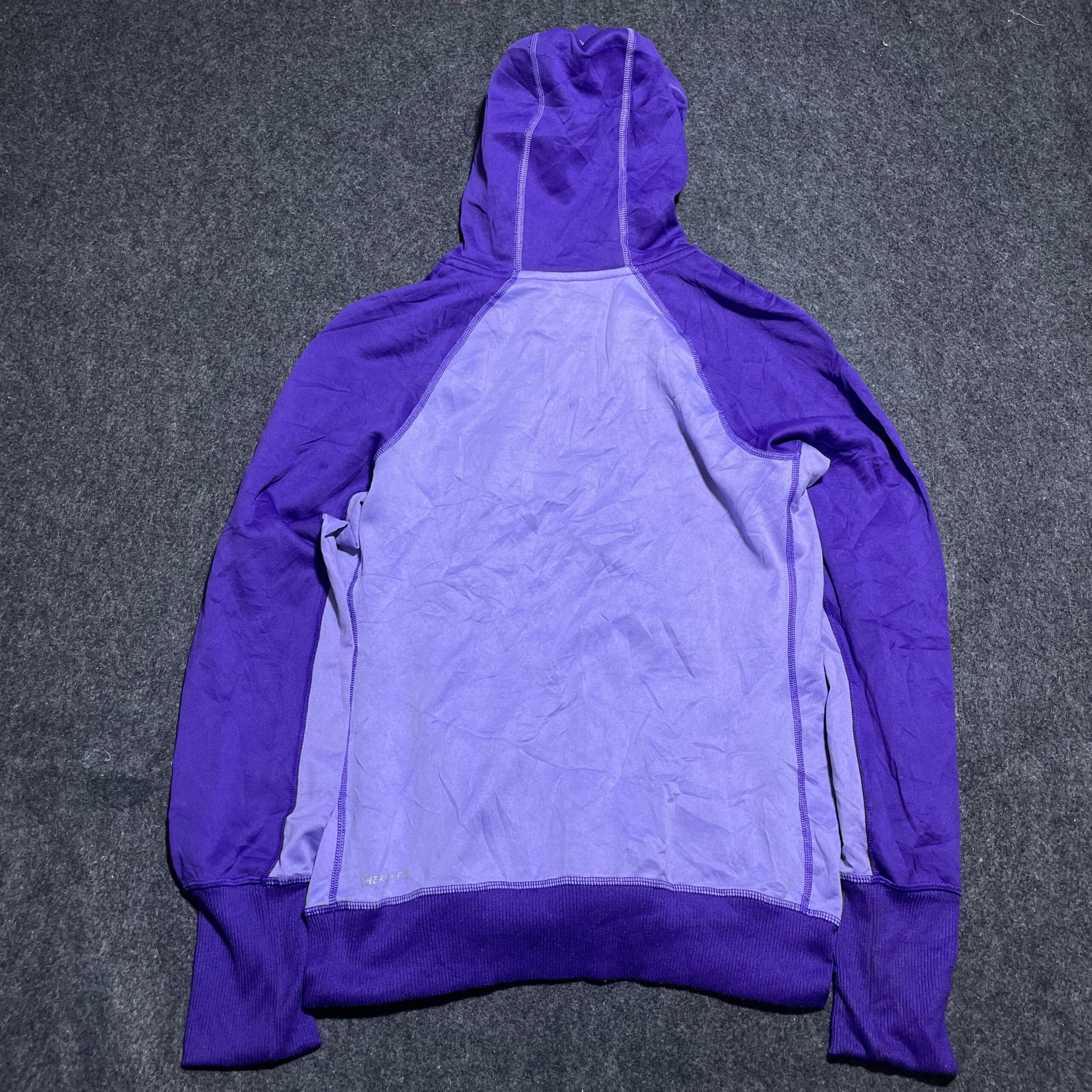 Nike thrift t-shirt India detail view