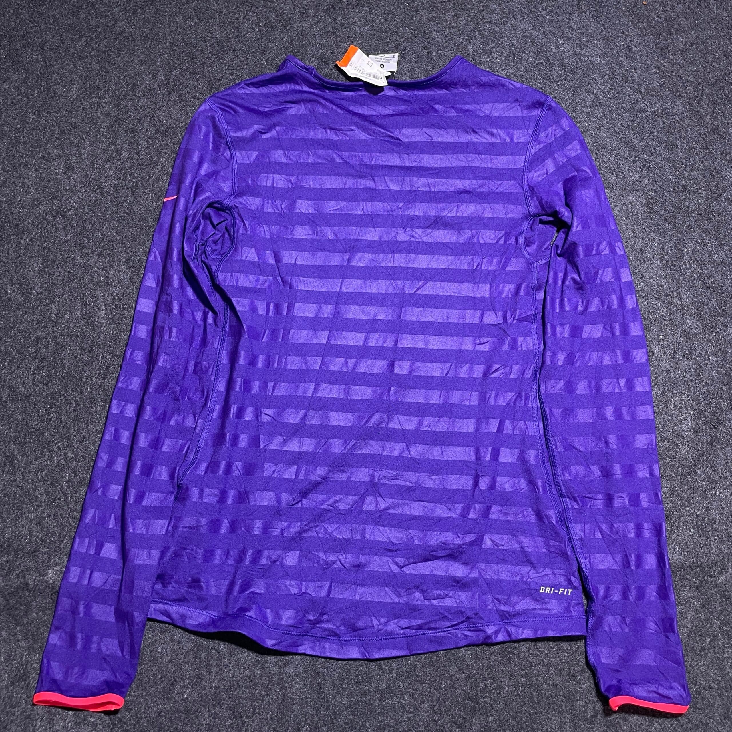 Nike Dri-FIT thrift compression wear India detail view