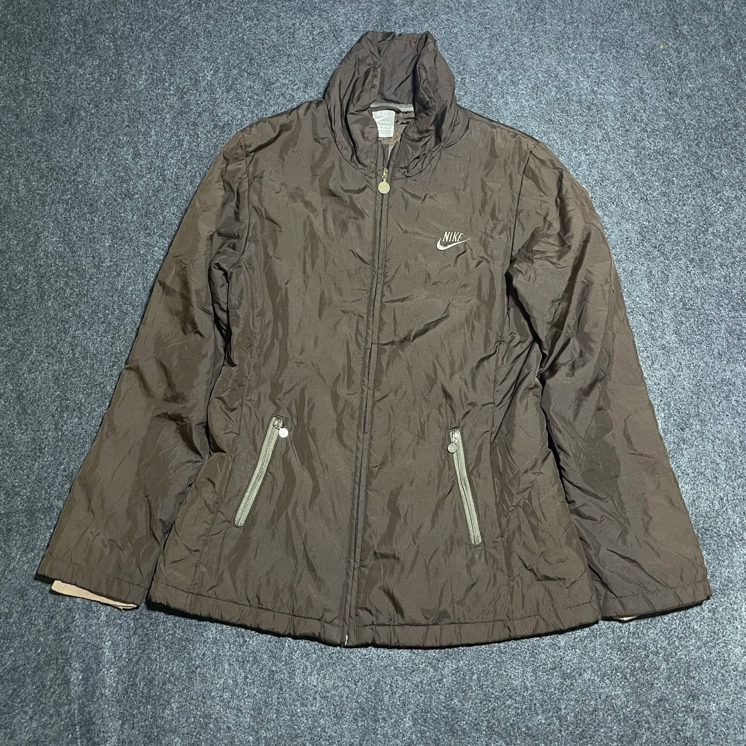 Nike thrift puffer jacket India