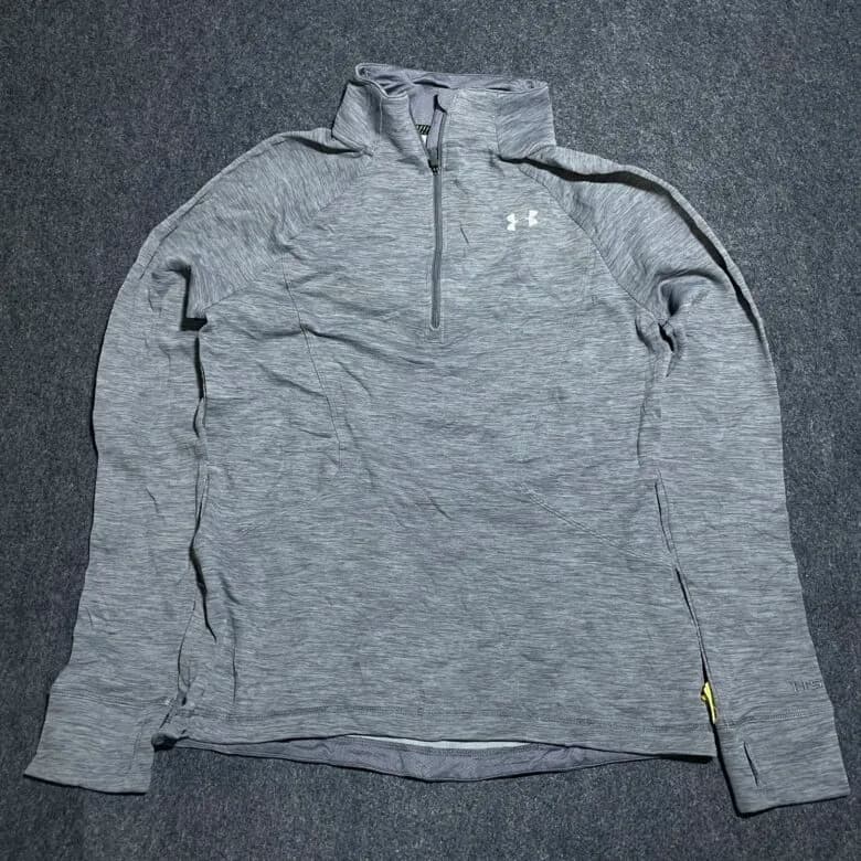 Under Armour thrift t-shirt India detail view