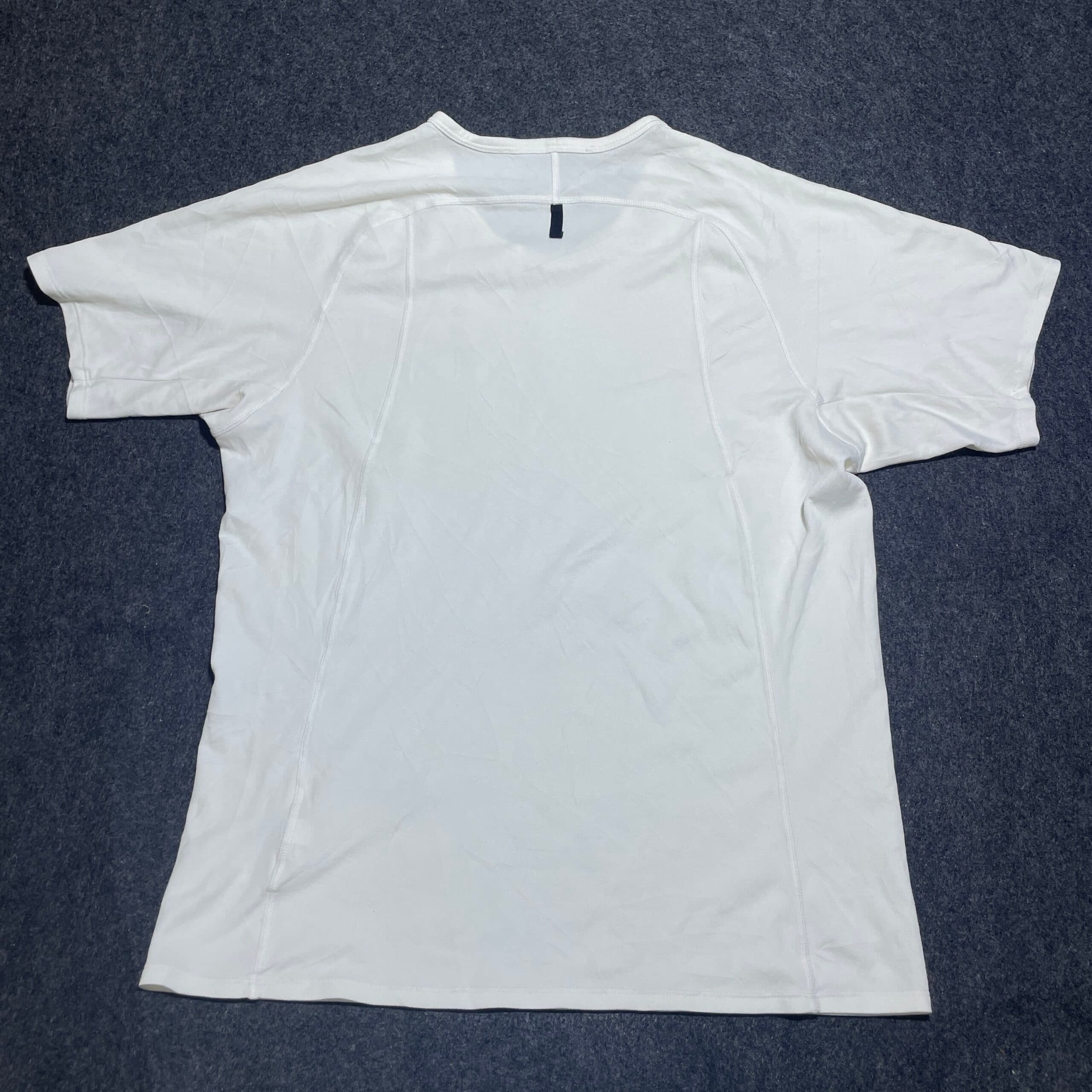 Nike thrift t-shirt India back view