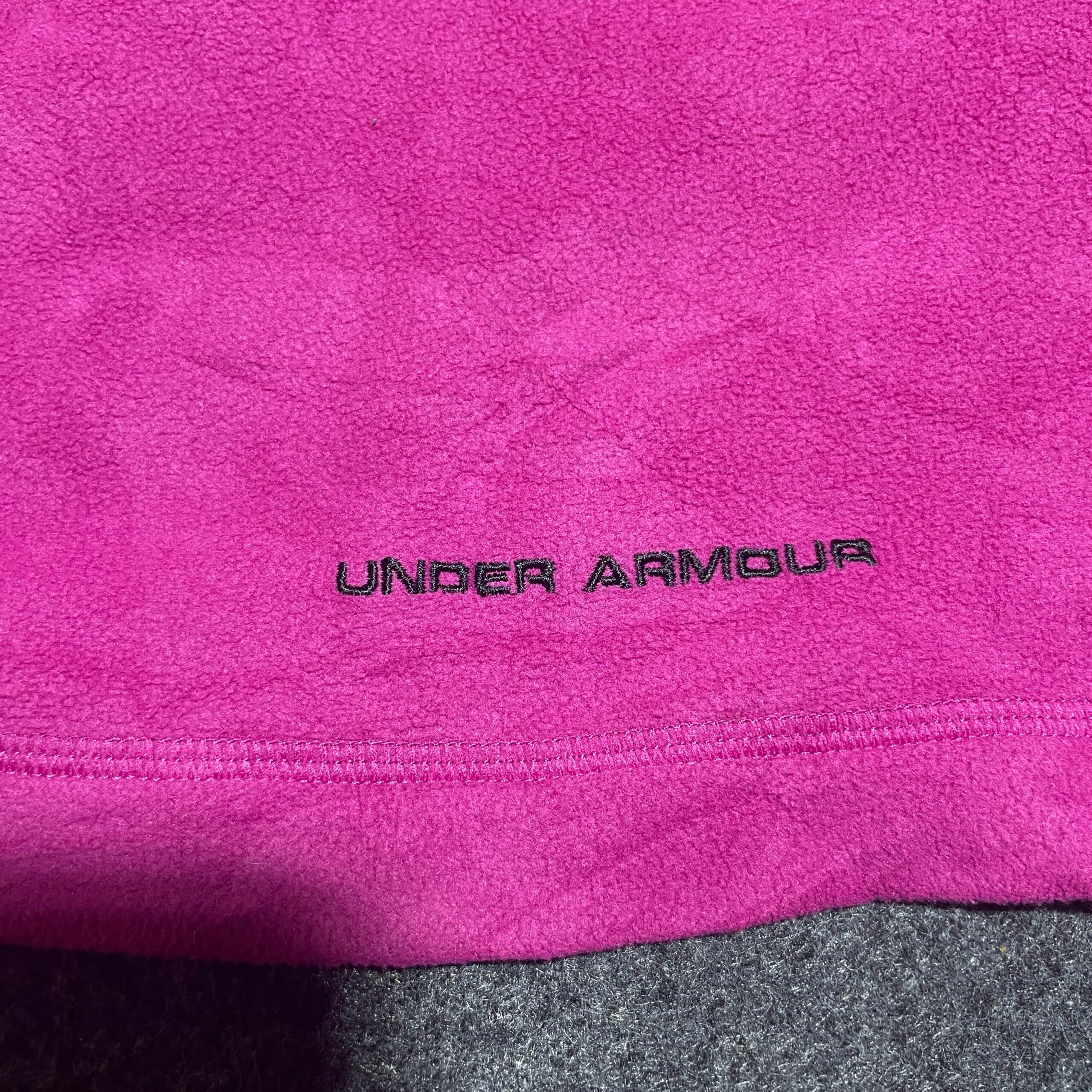 Under Armour thrift fleece jacket India close-up
