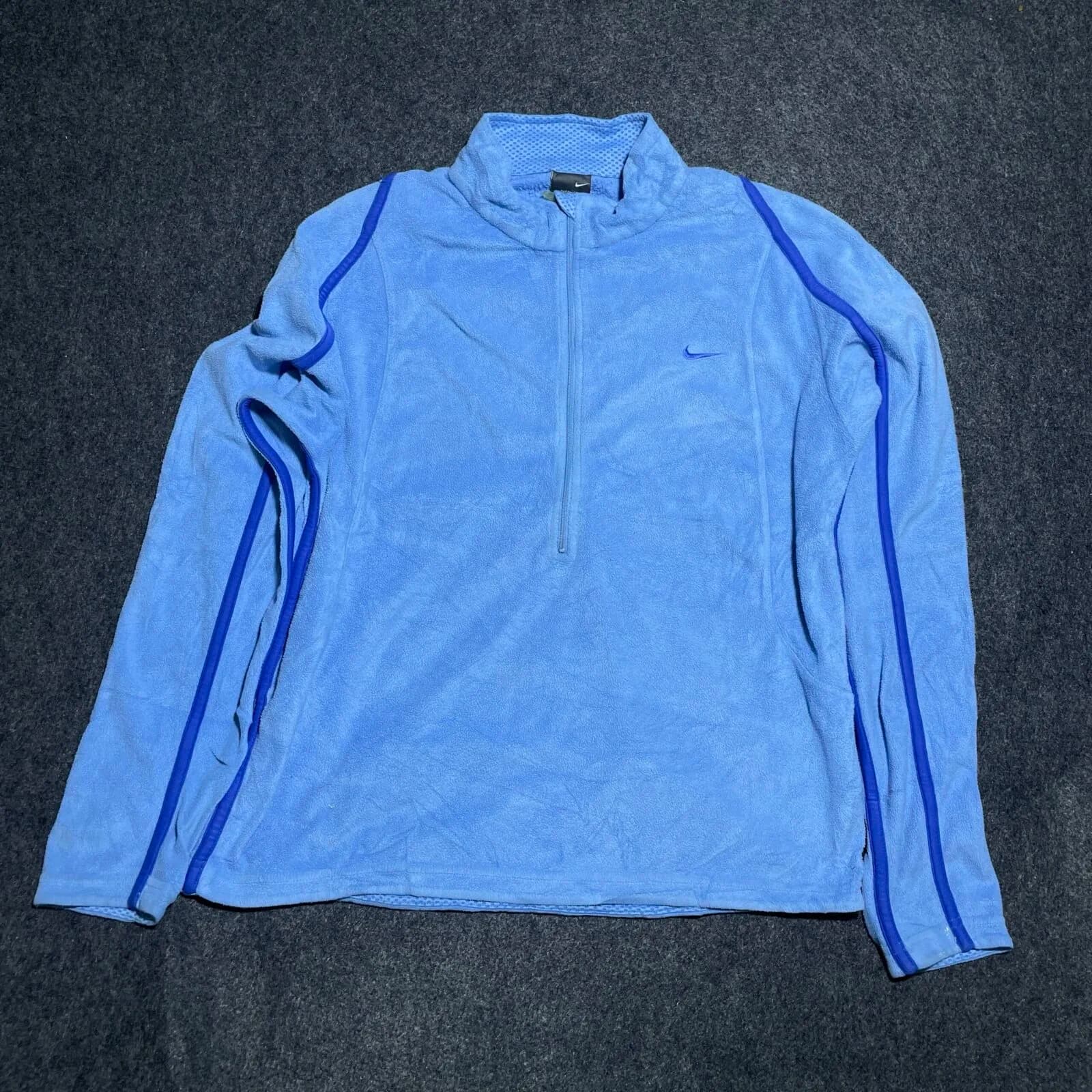 Nike thrift fleece jacket India