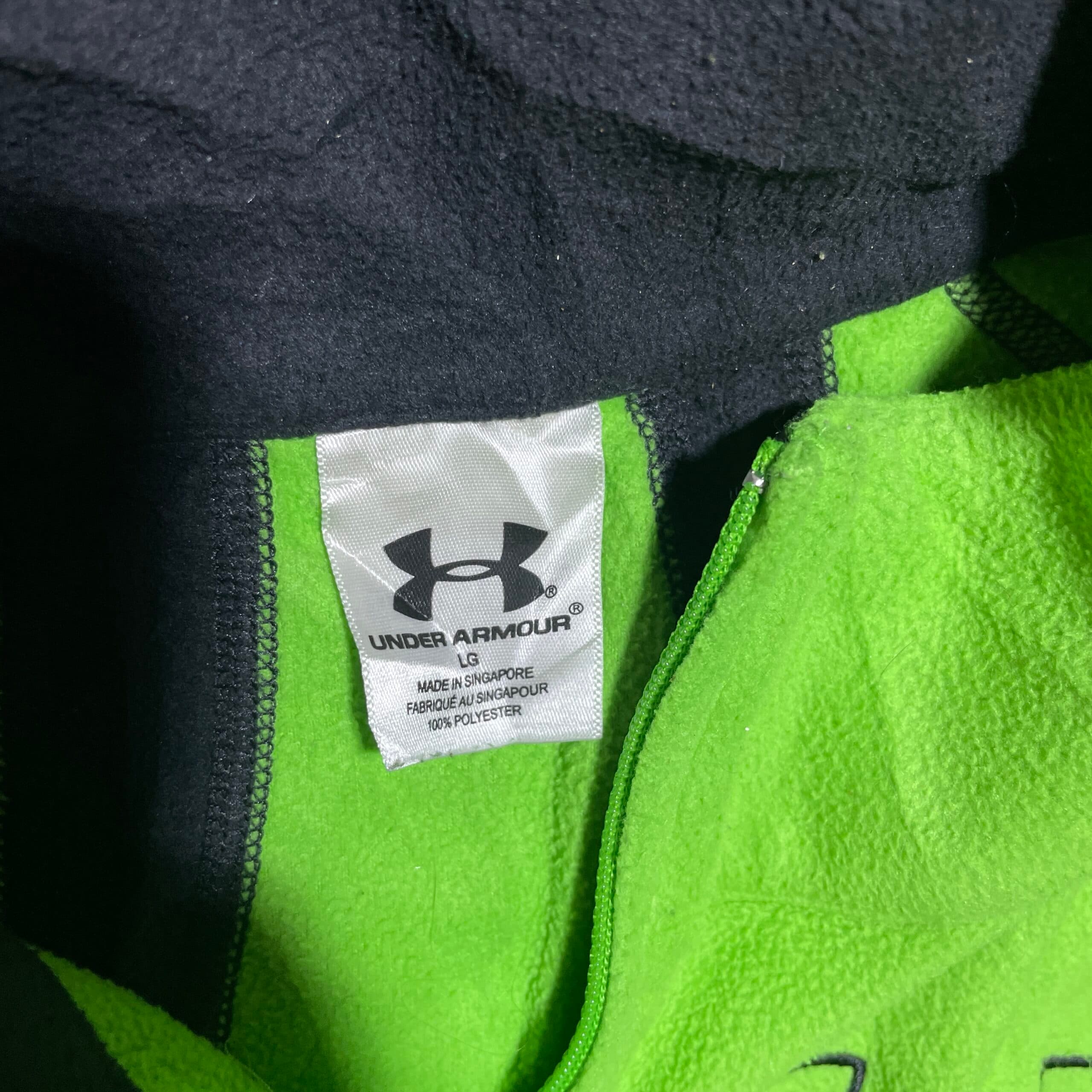 Under Armour thrift fleece jacket India close-up
