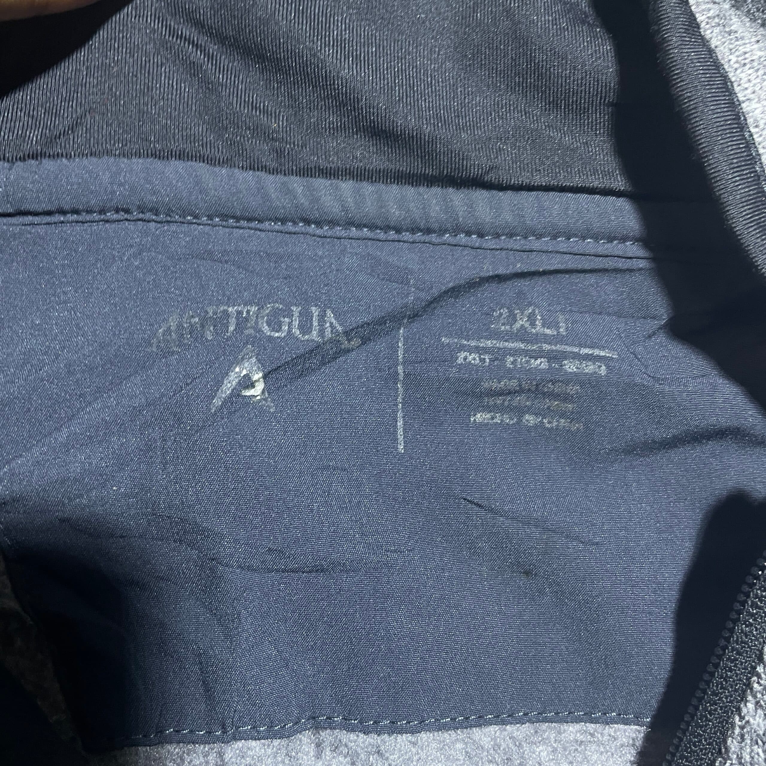 Branded thrift fleece jacket India detail view