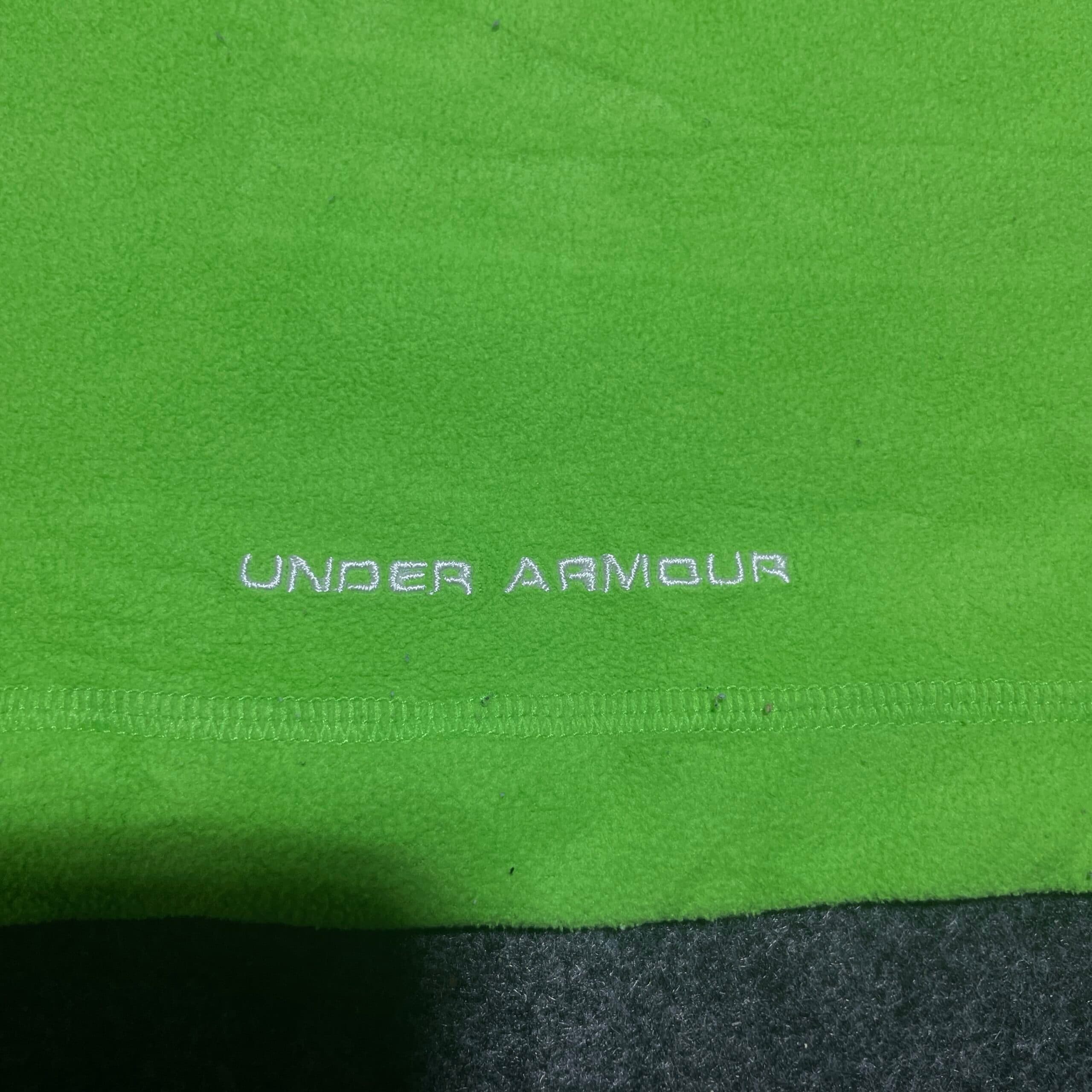 Under Armour thrift fleece jacket India close-up