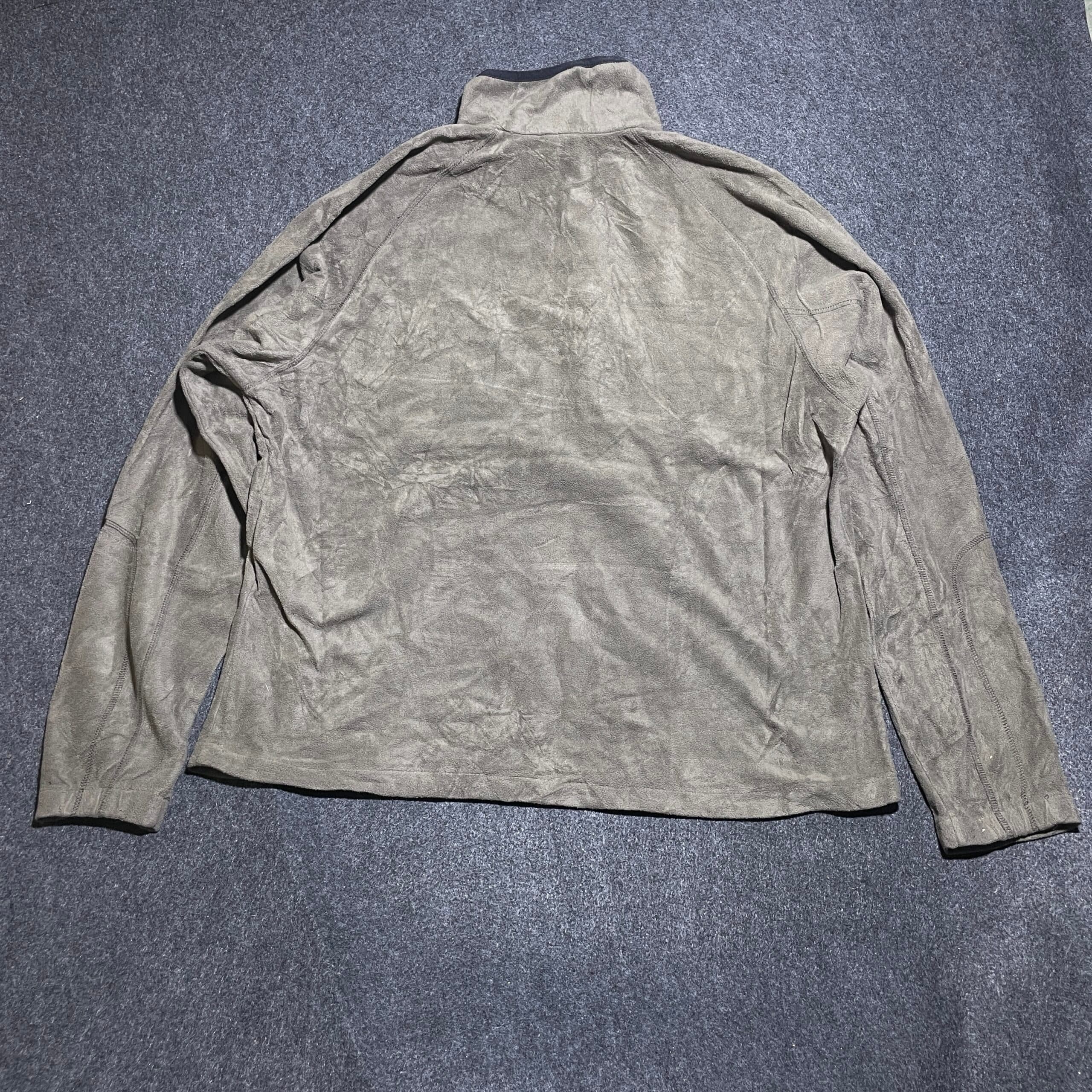 Columbia thrift fleece jacket India detail view