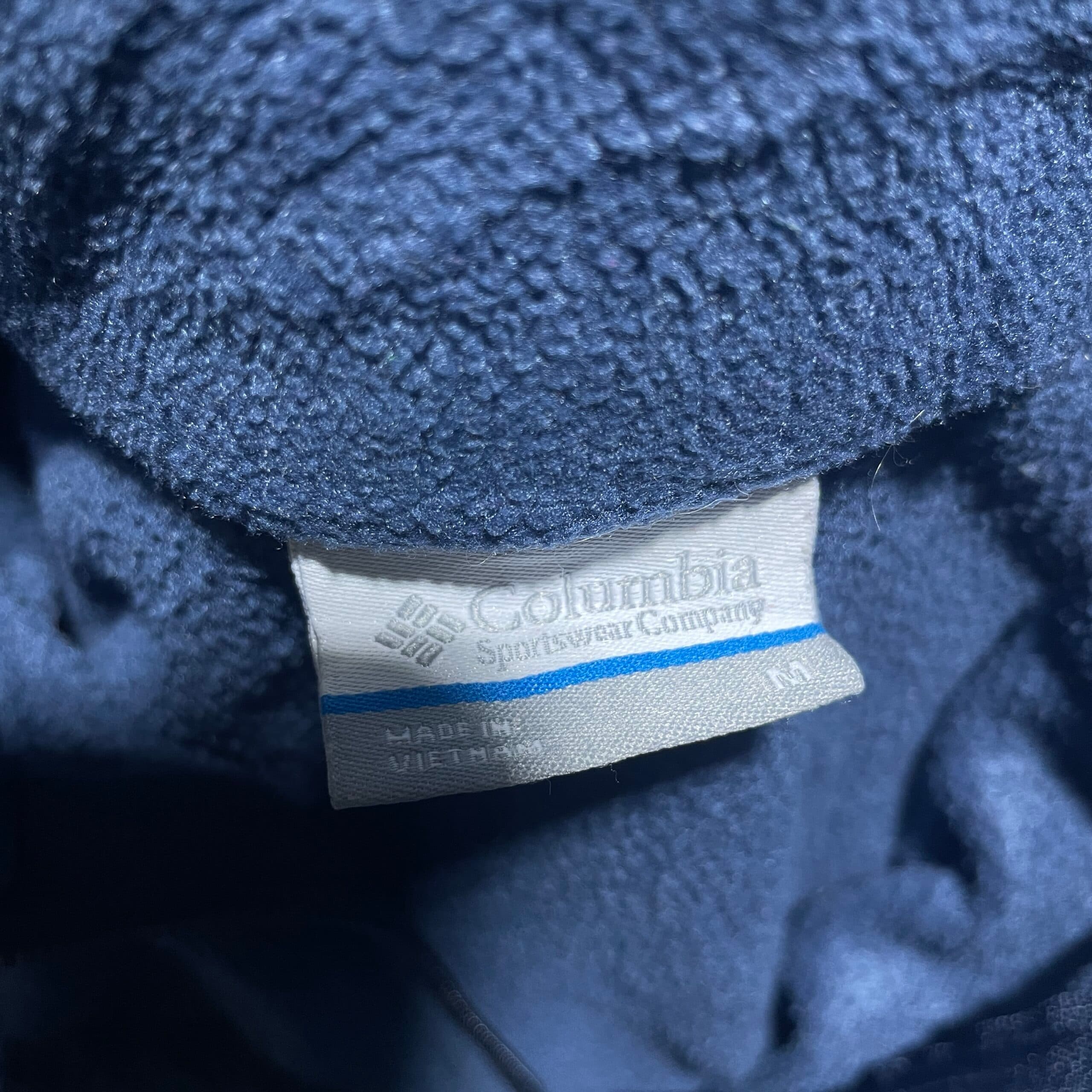 Columbia thrift fleece jacket India close-up