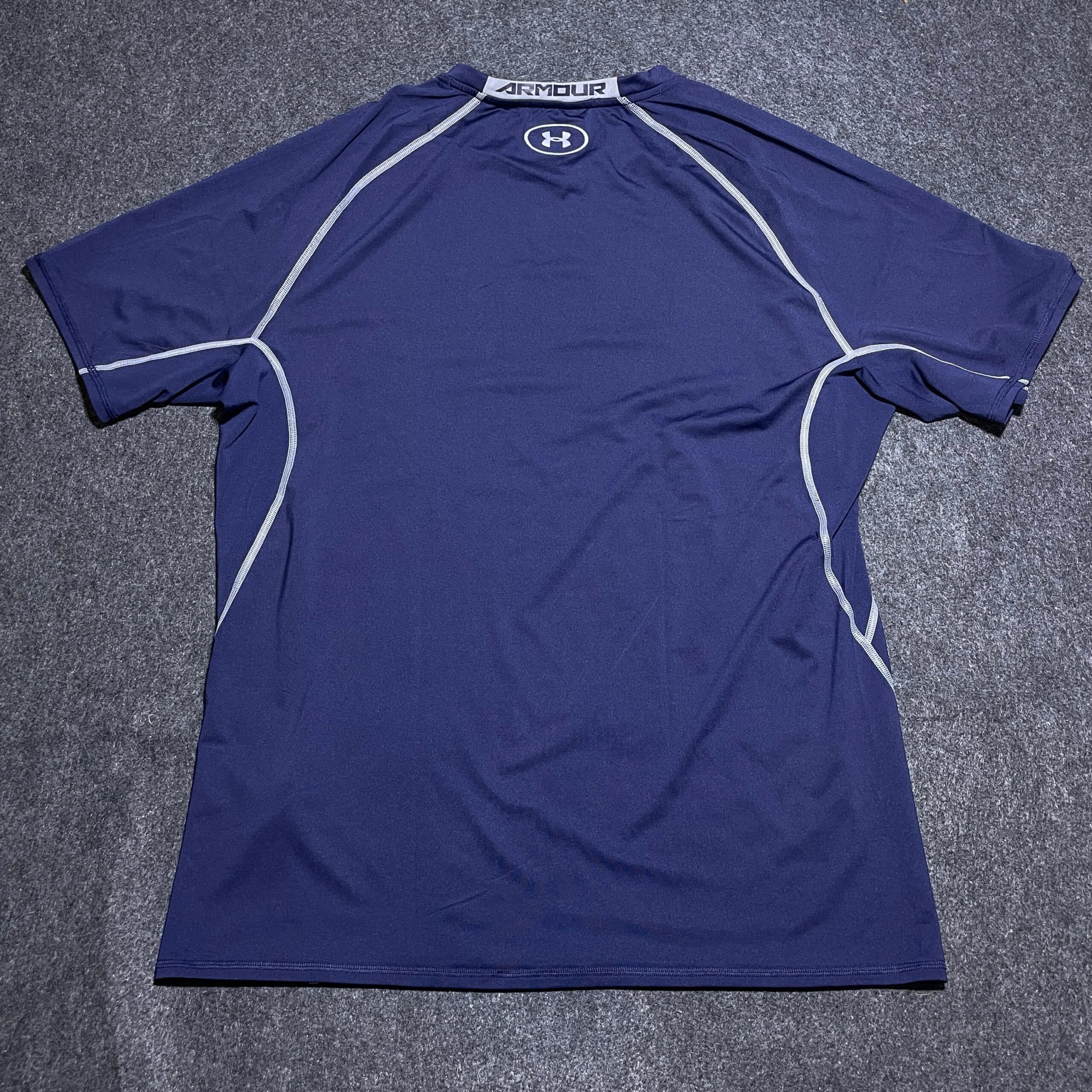 Under Armour HeatGear thrift compression wear India detail view