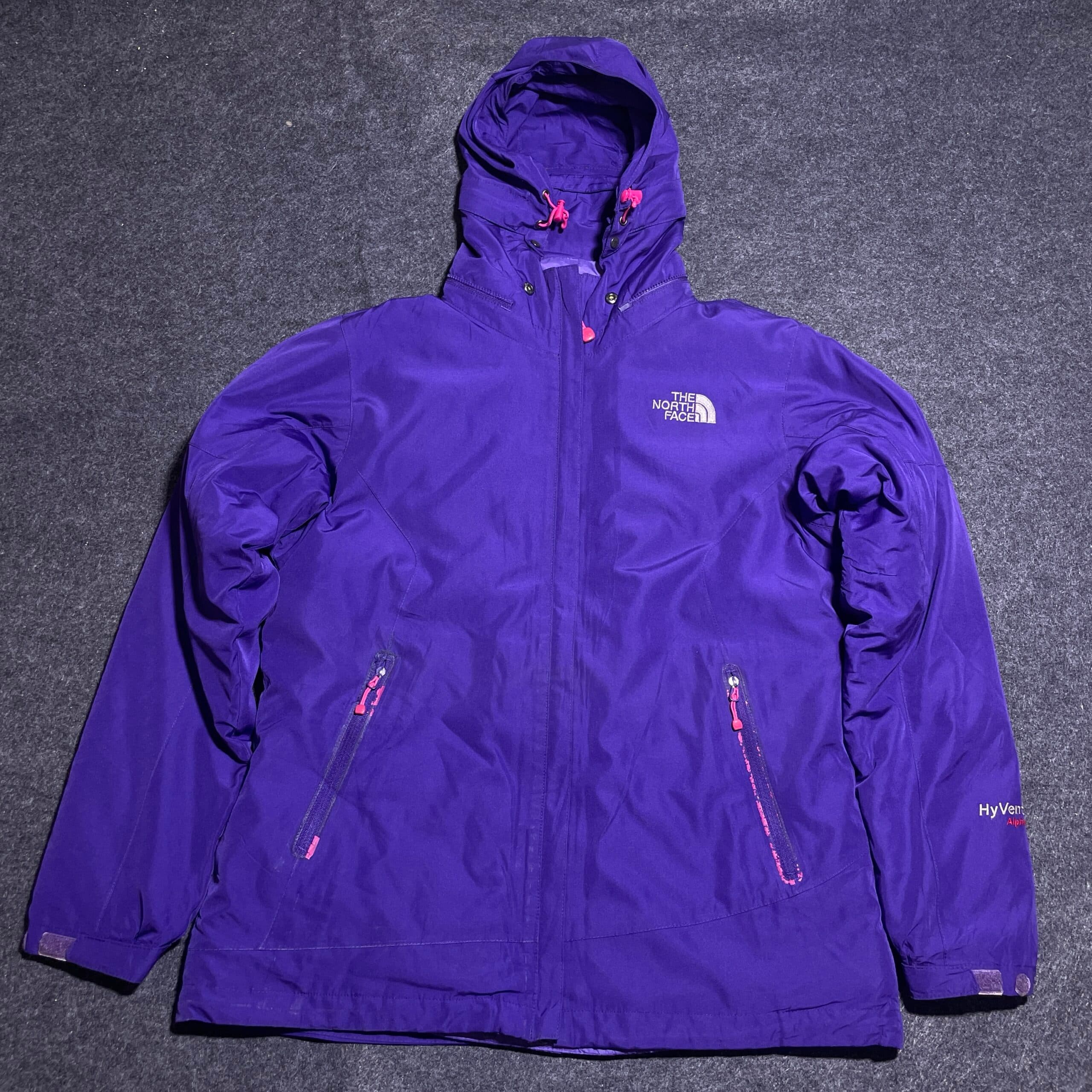 The North Face HyVent thrift jacket India detail view