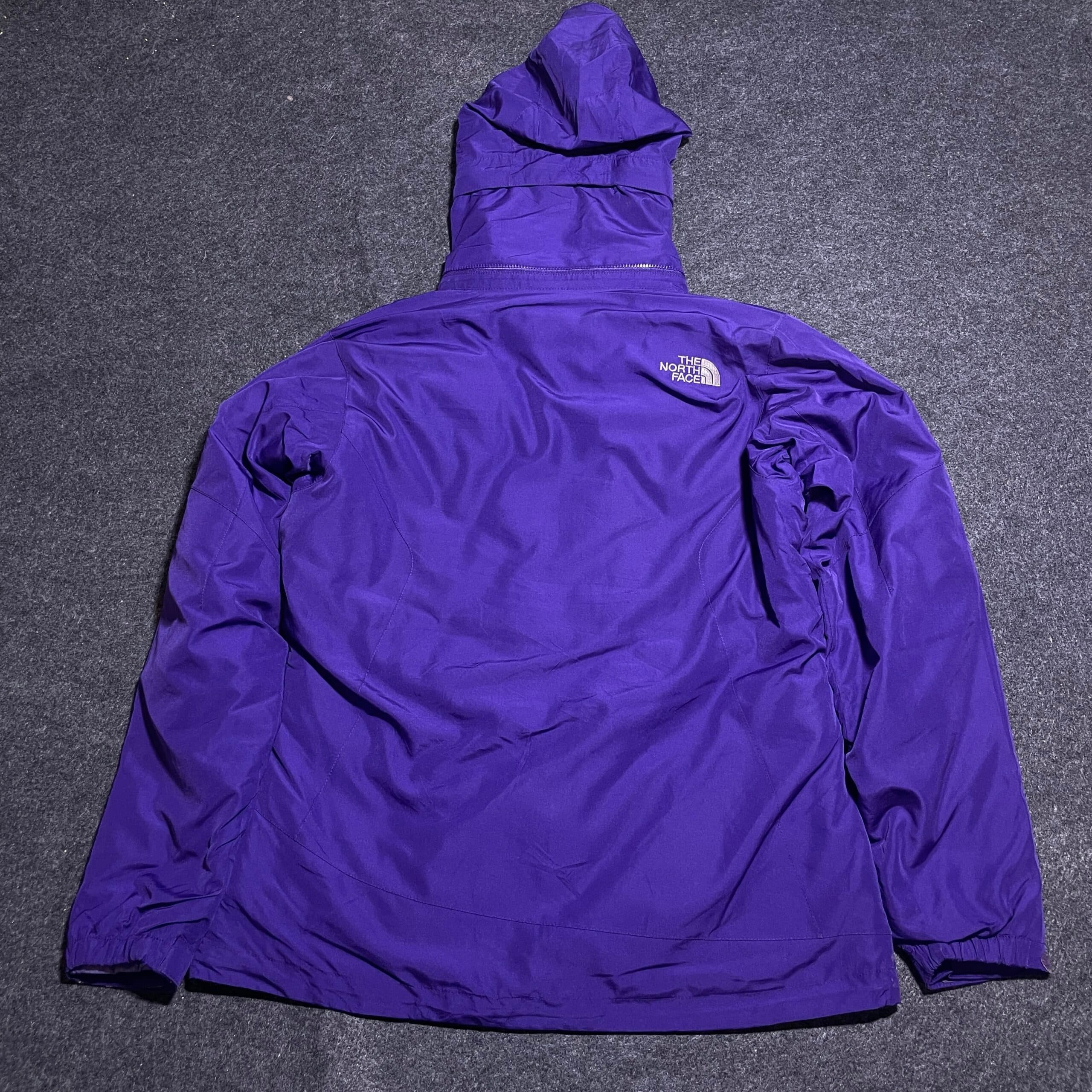 The North Face HyVent thrift jacket India close-up