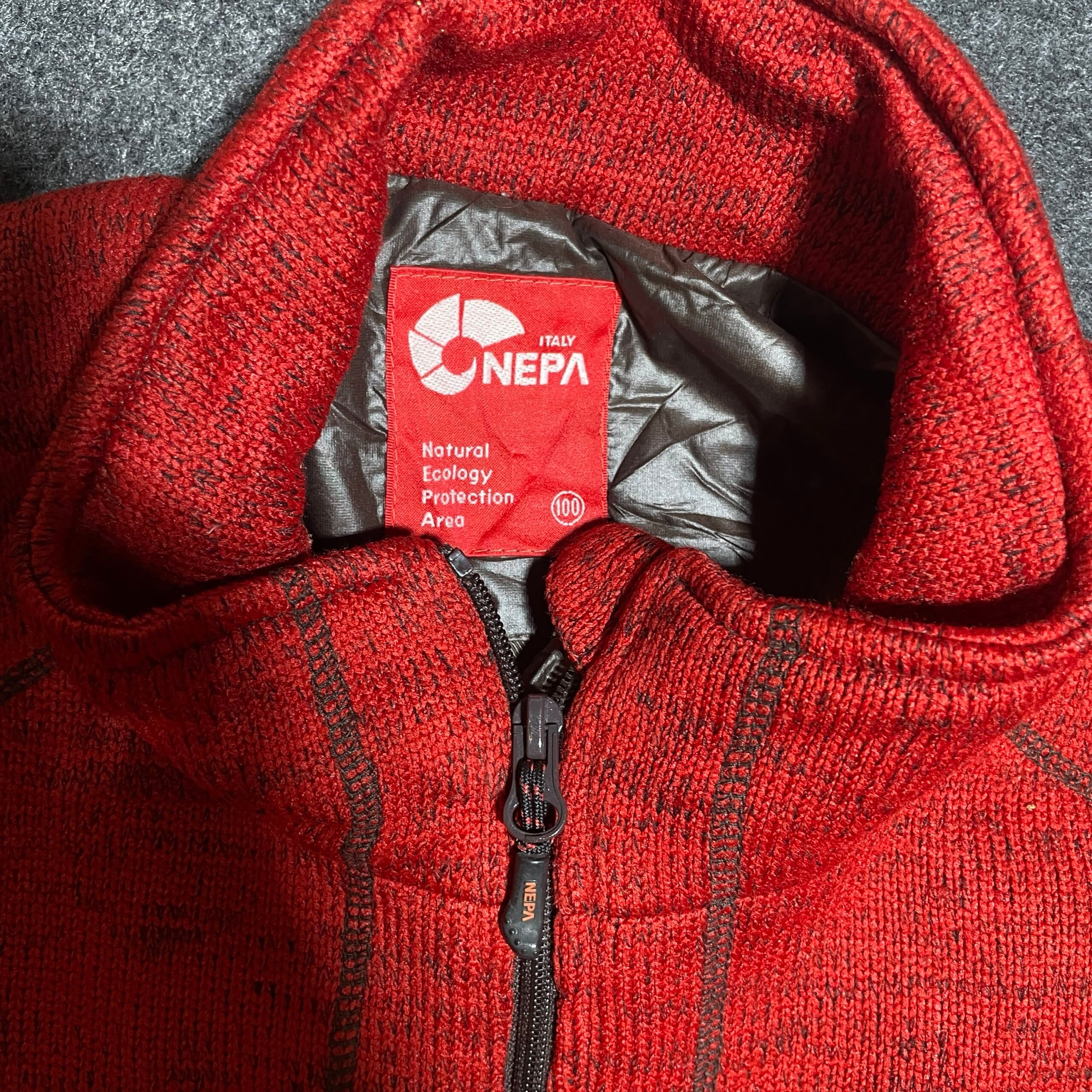 Branded thrift puffer jacket India close-up