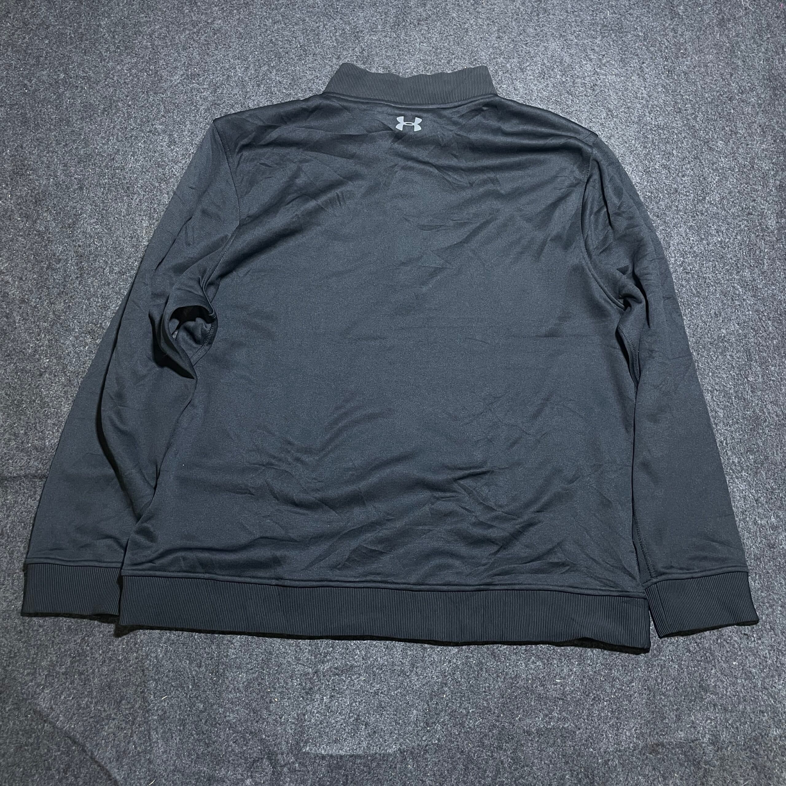 Under Armour ColdGear thrift t-shirt India detail view