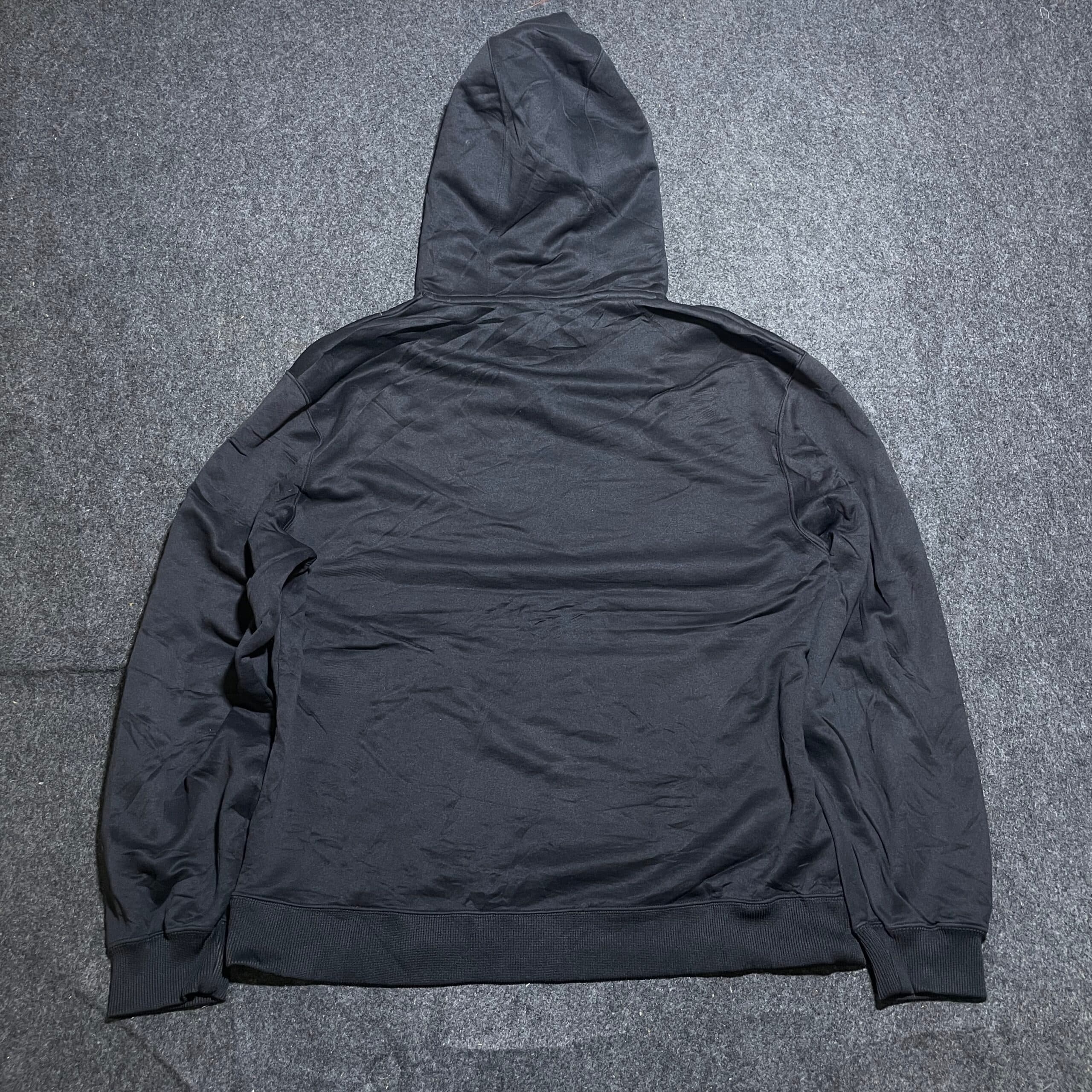 Under Armour ColdGear thrift hoodie India detail view