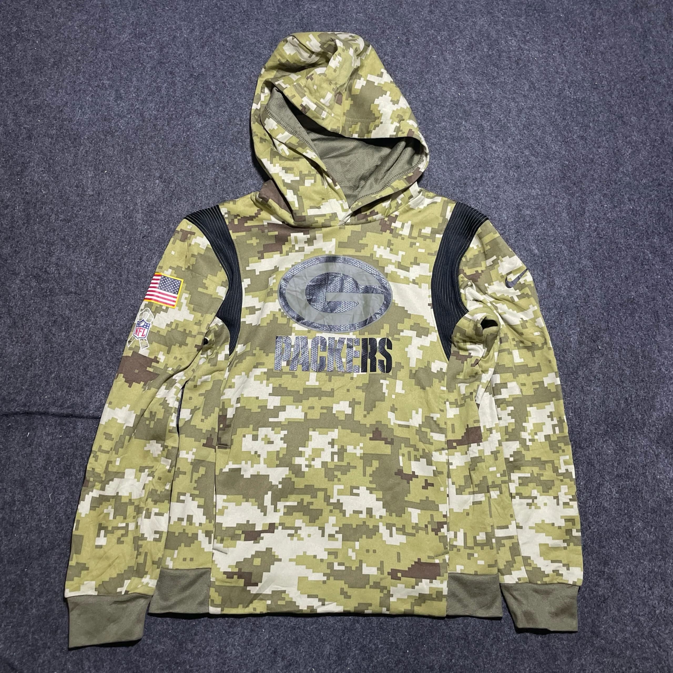Nike thrift hoodie India back view