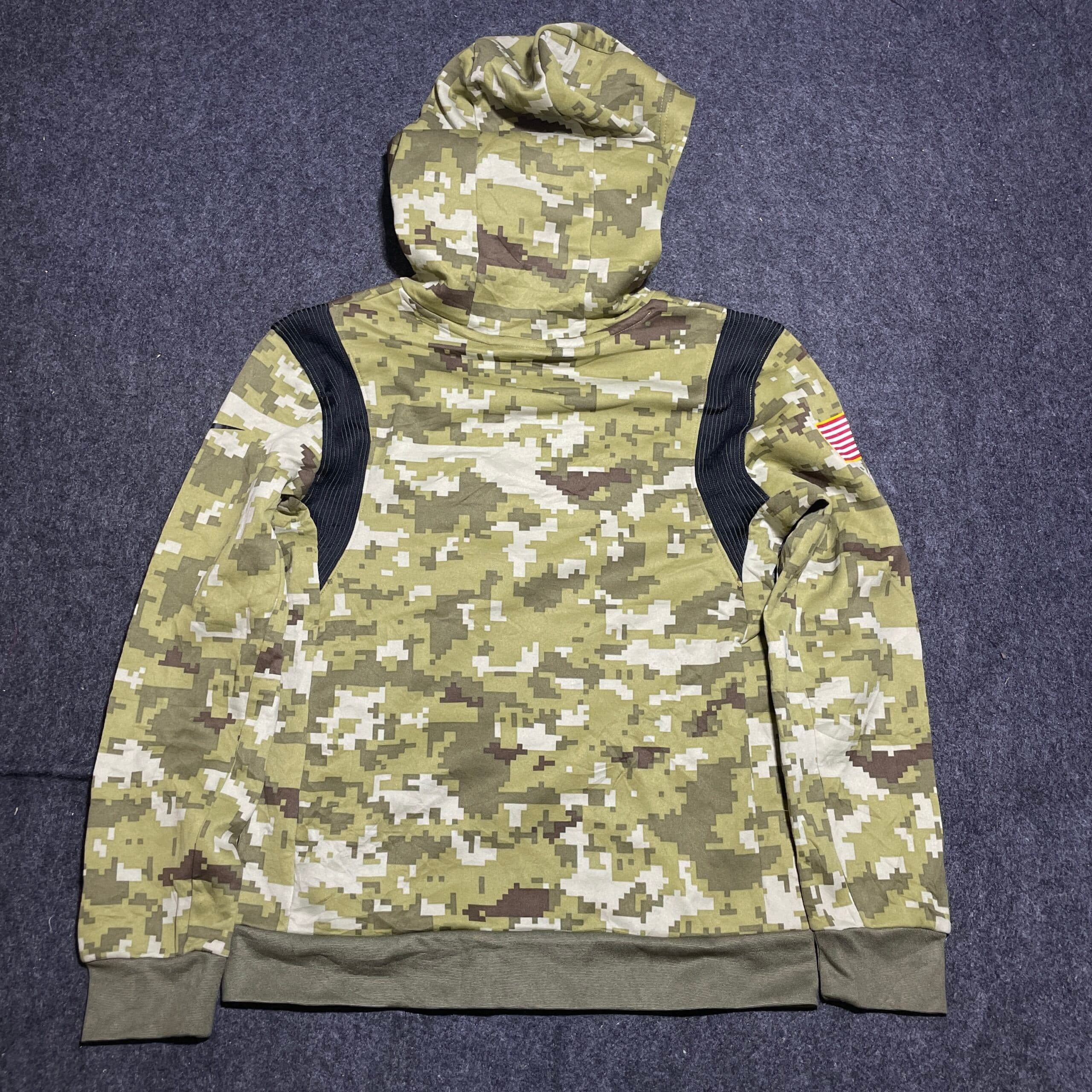 Nike thrift hoodie India detail view