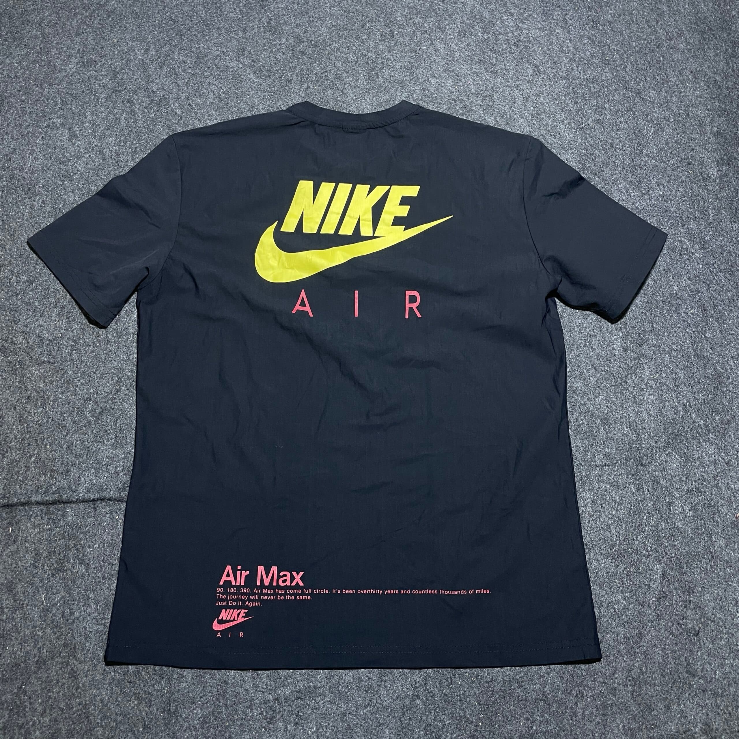 Nike Dri-FIT thrift t-shirt India detail view