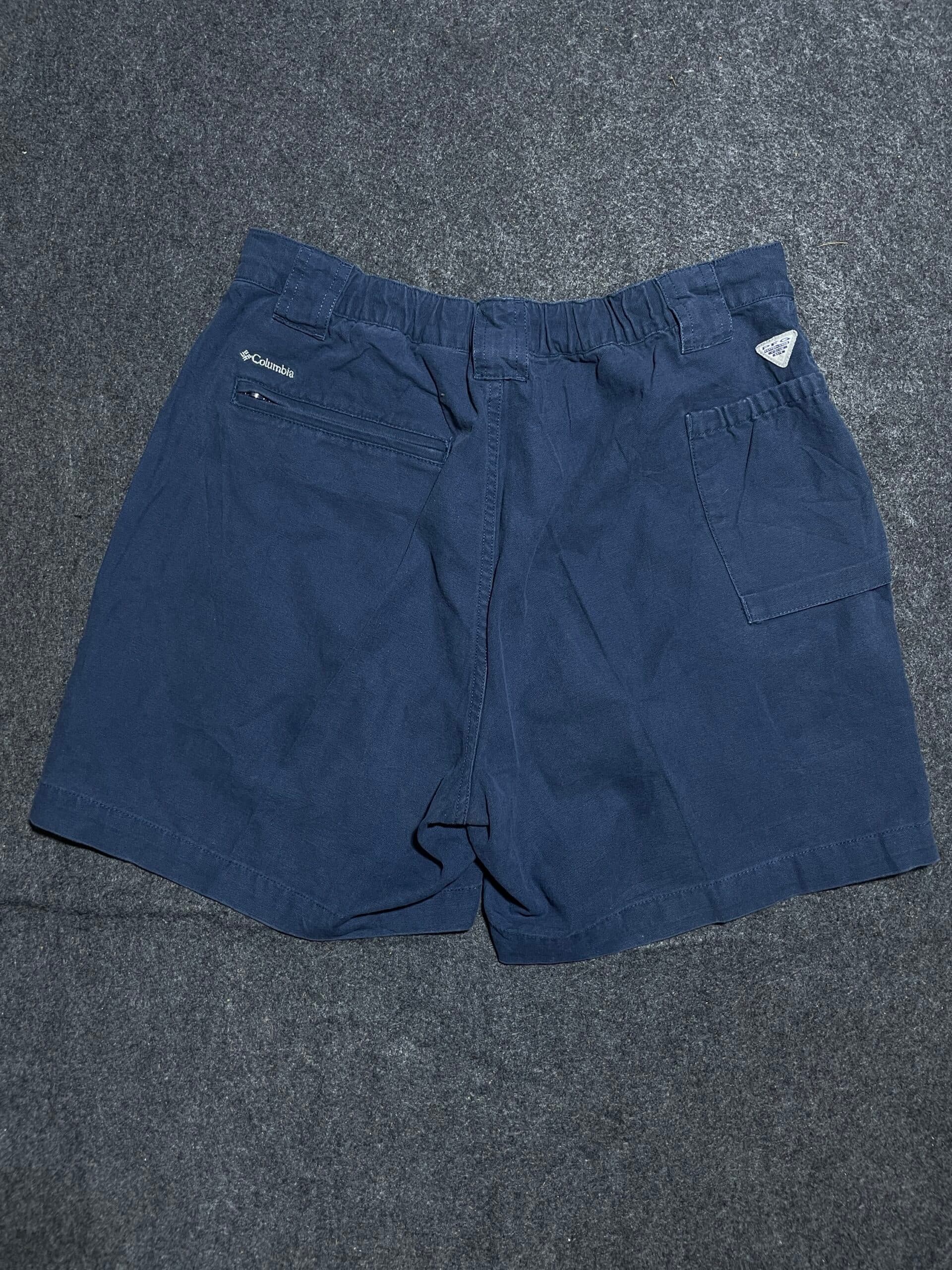Columbia thrift shorts India back view