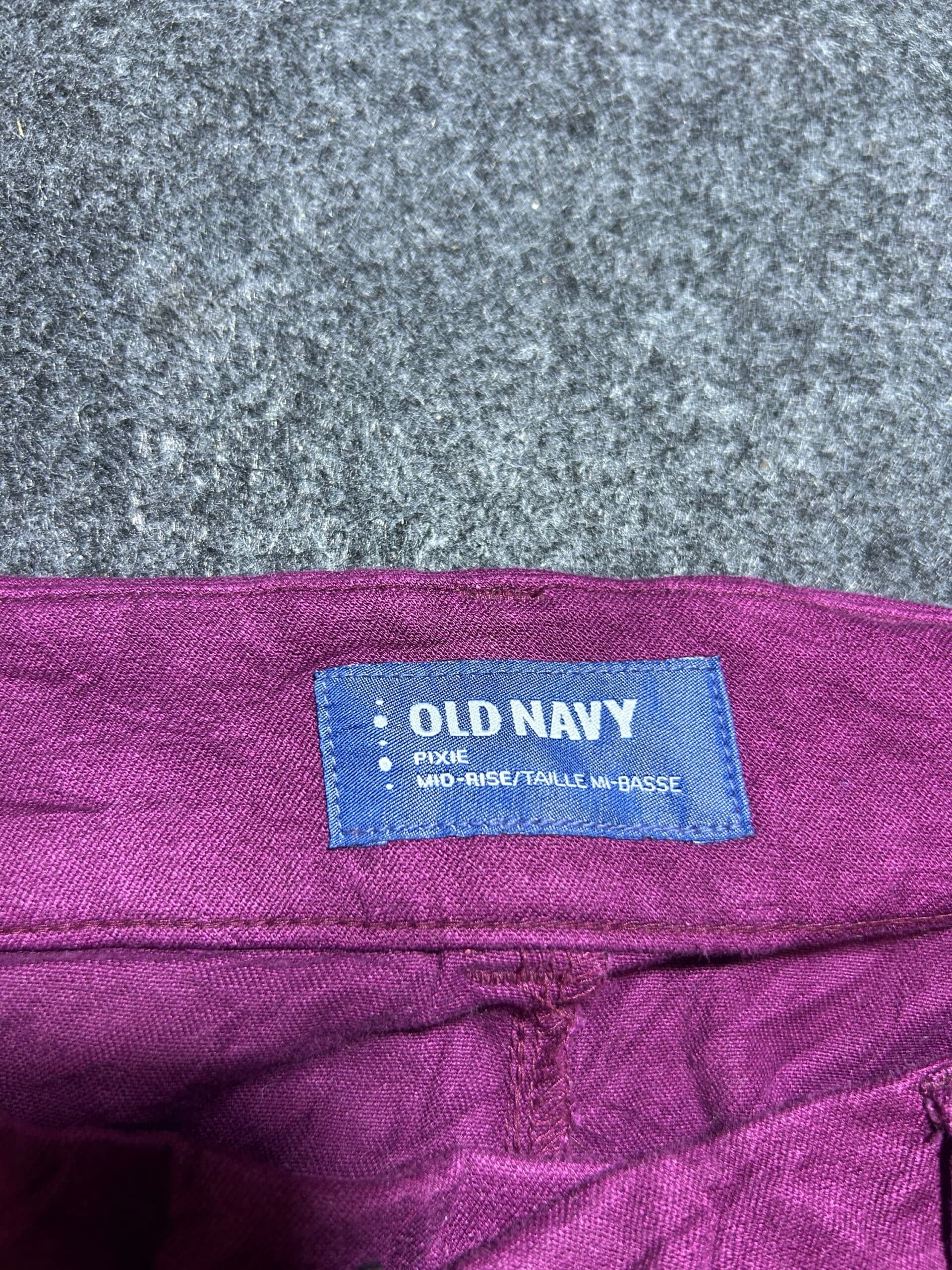 Branded thrift trousers India close-up