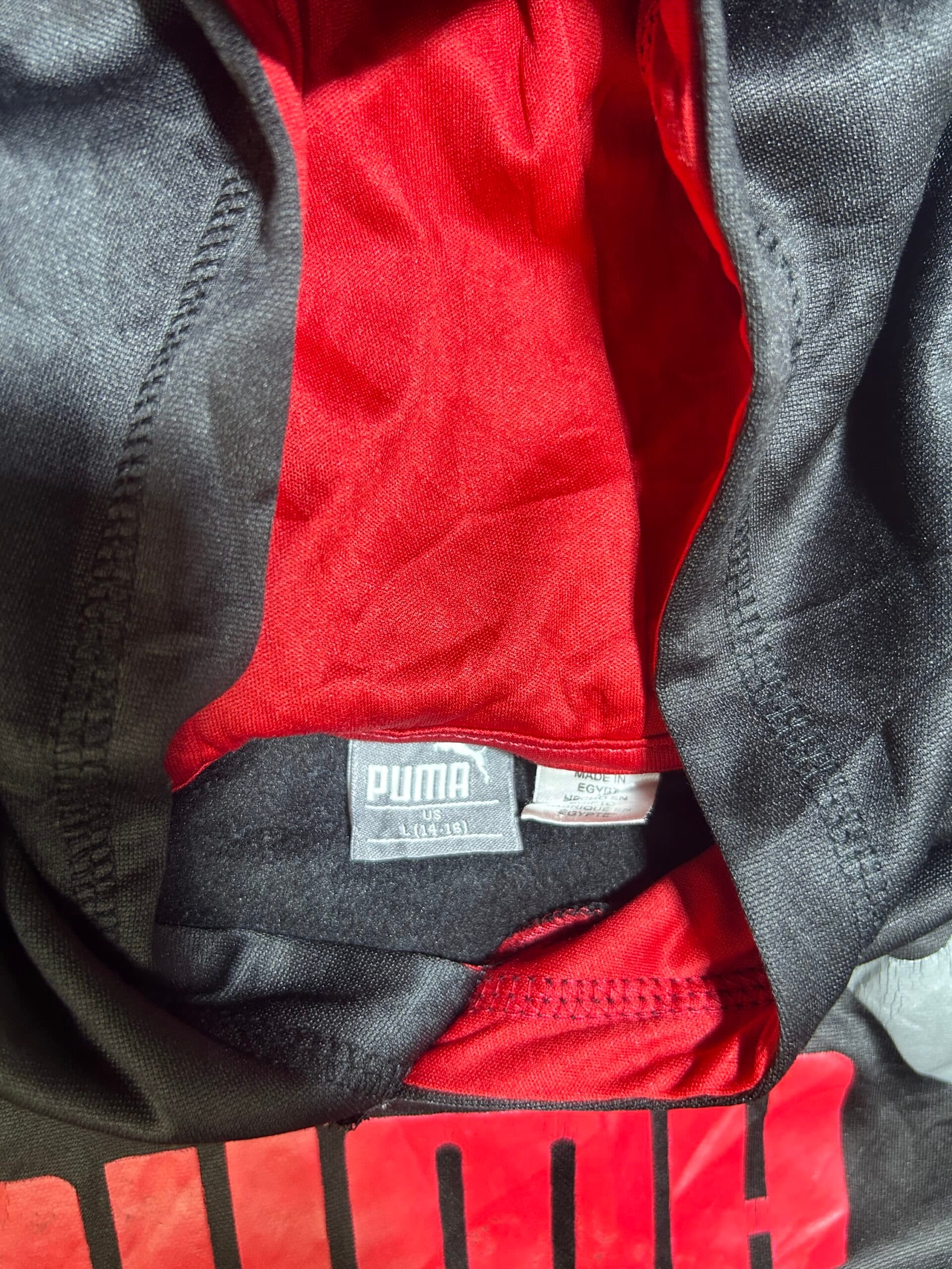 Puma thrift t-shirt India detail view