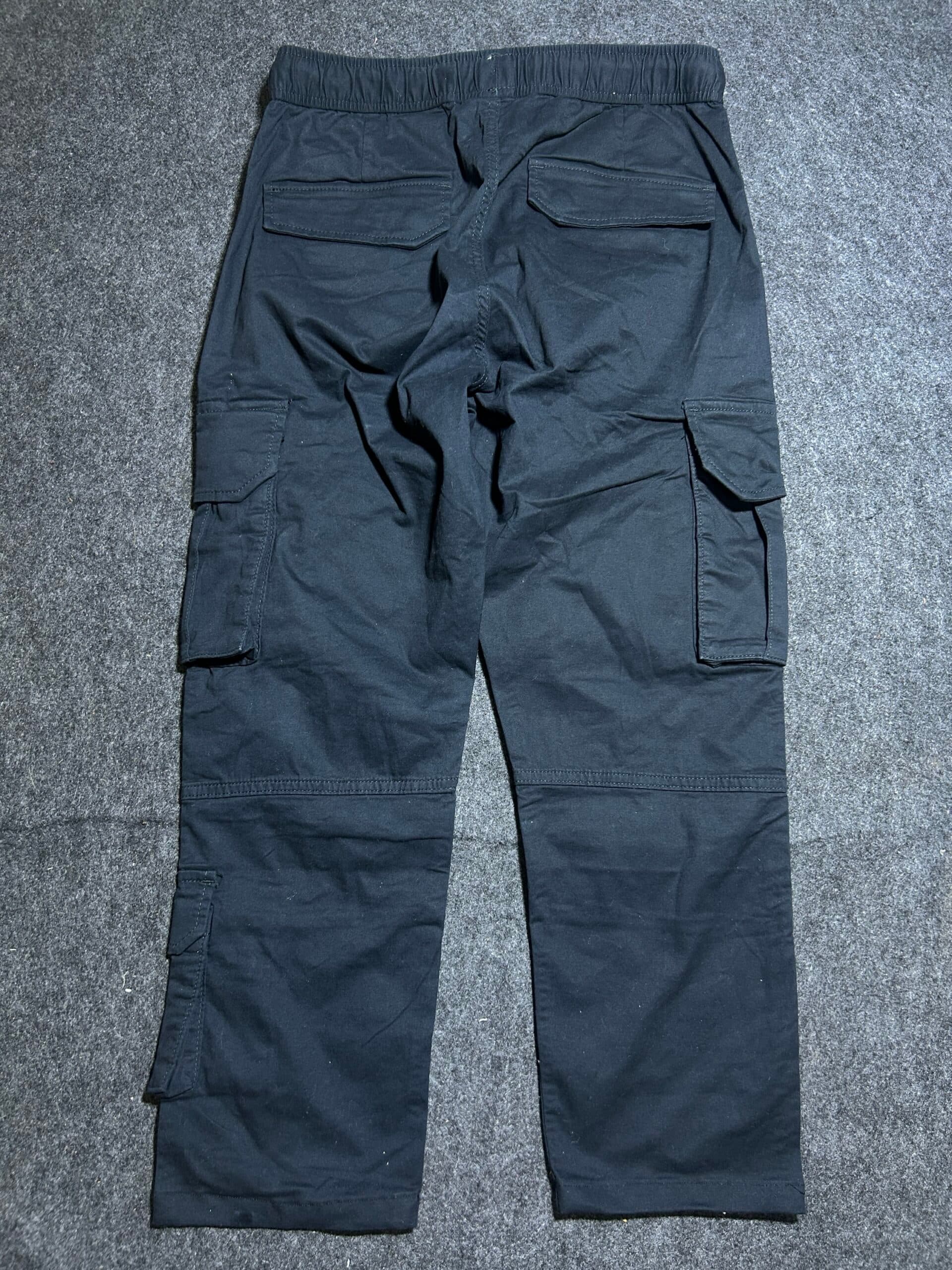 Branded thrift cargo pants India detail view