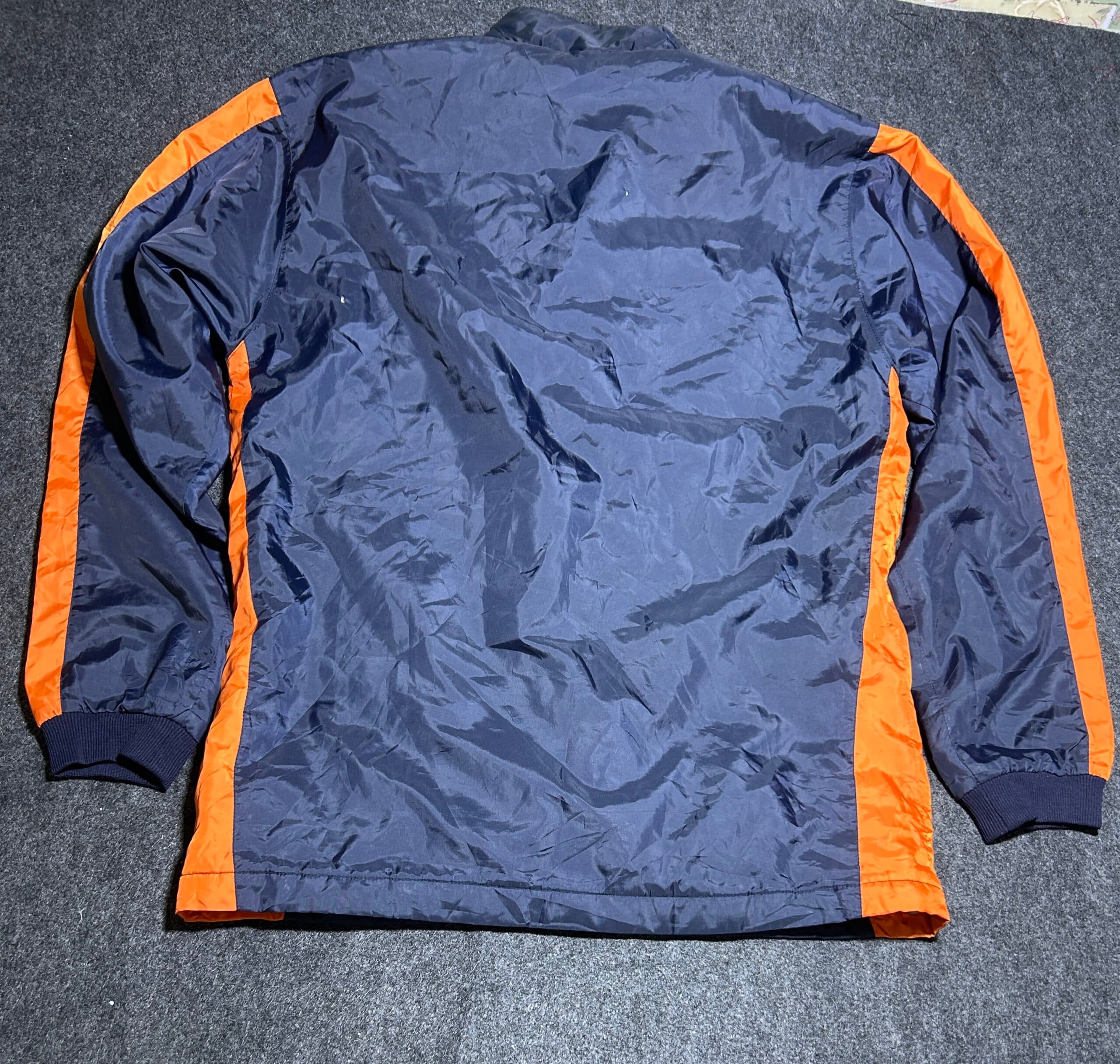 Puma thrift windbreaker jacket India detail view