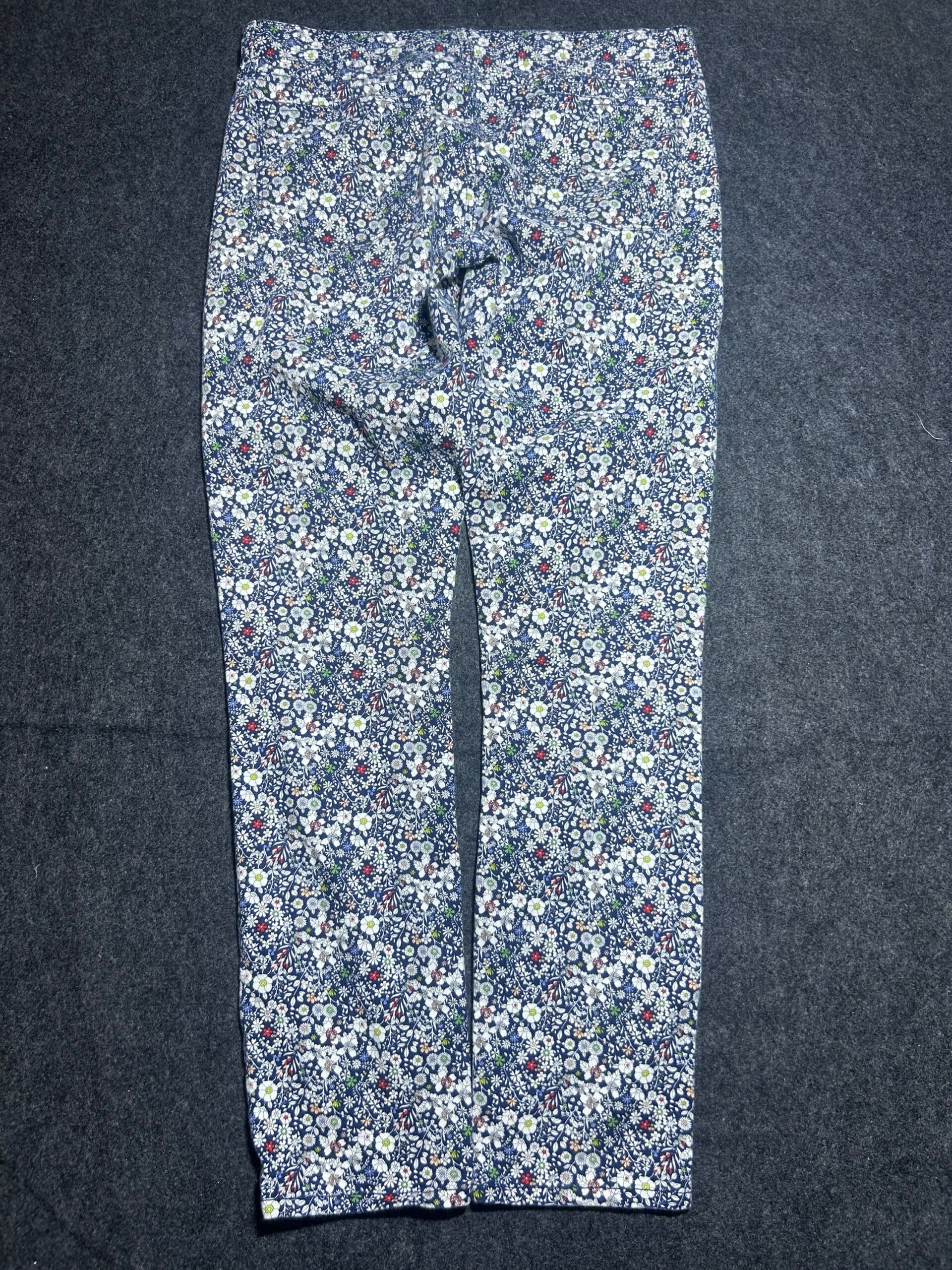 Branded thrift pants India detail view