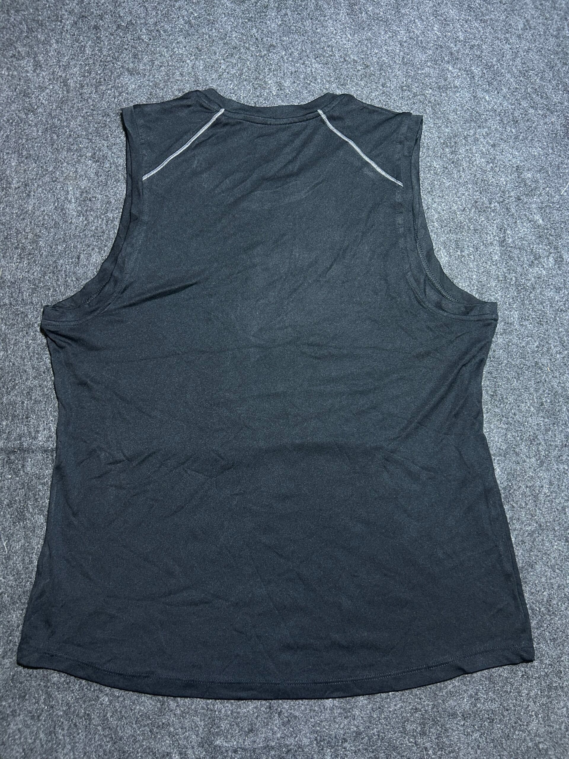 Champion thrift clothing India detail view