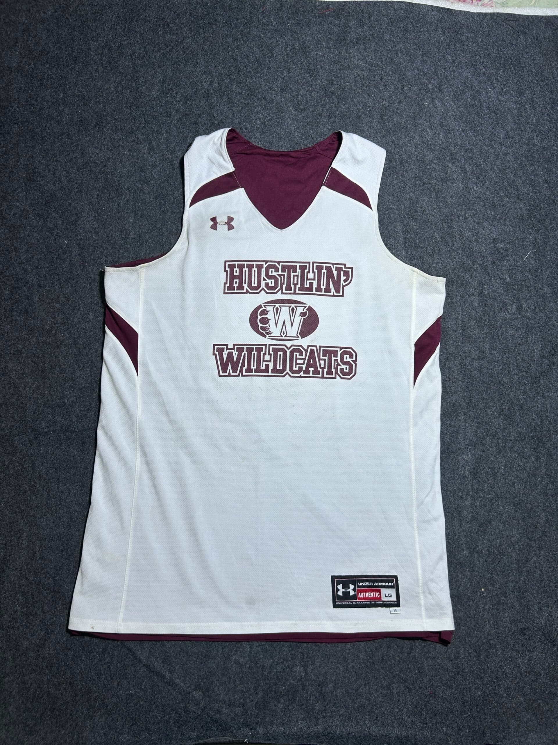 Under Armour thrift jersey India detail view