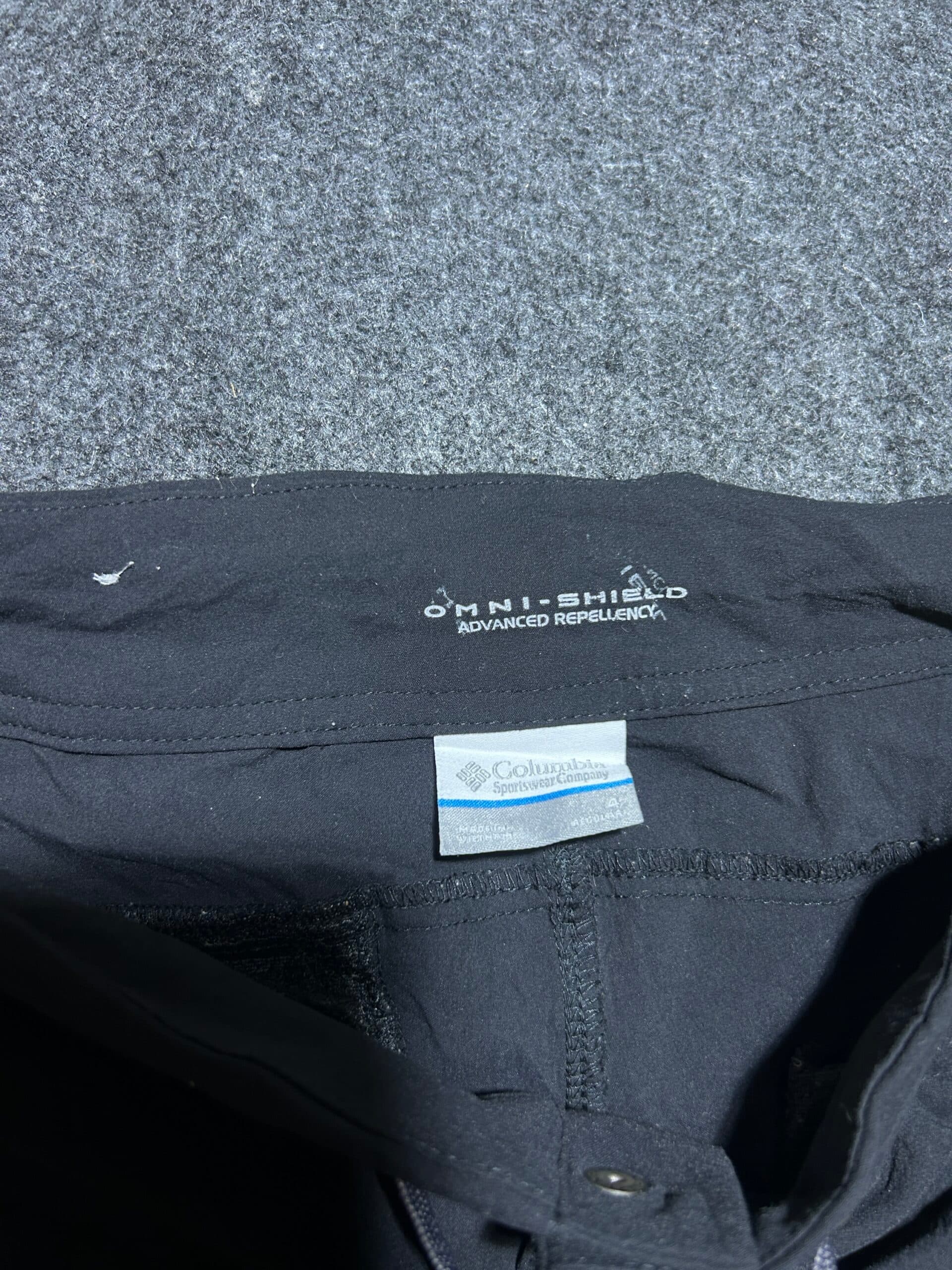 Columbia thrift track pants India detail view