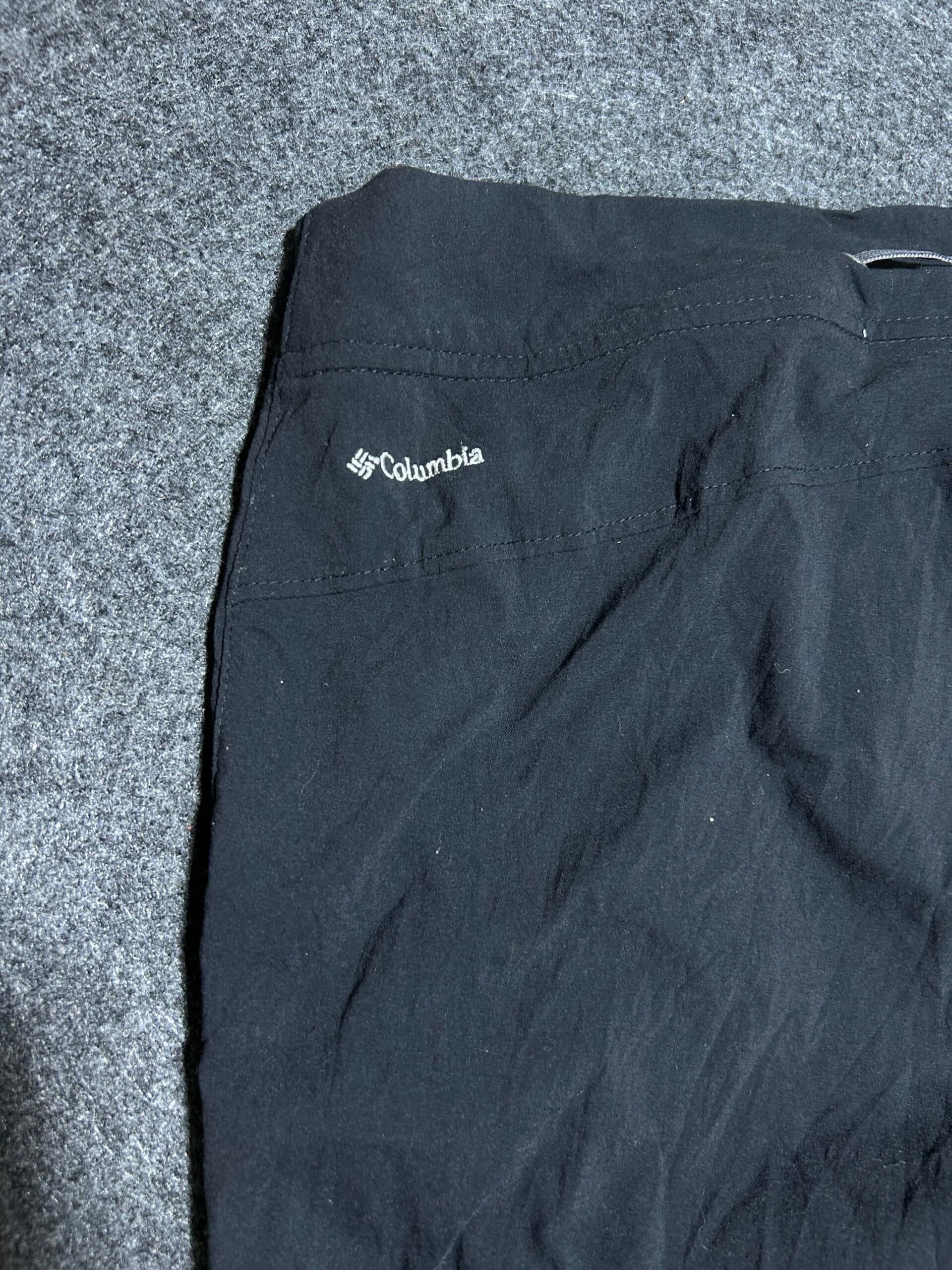 Columbia thrift track pants India close-up