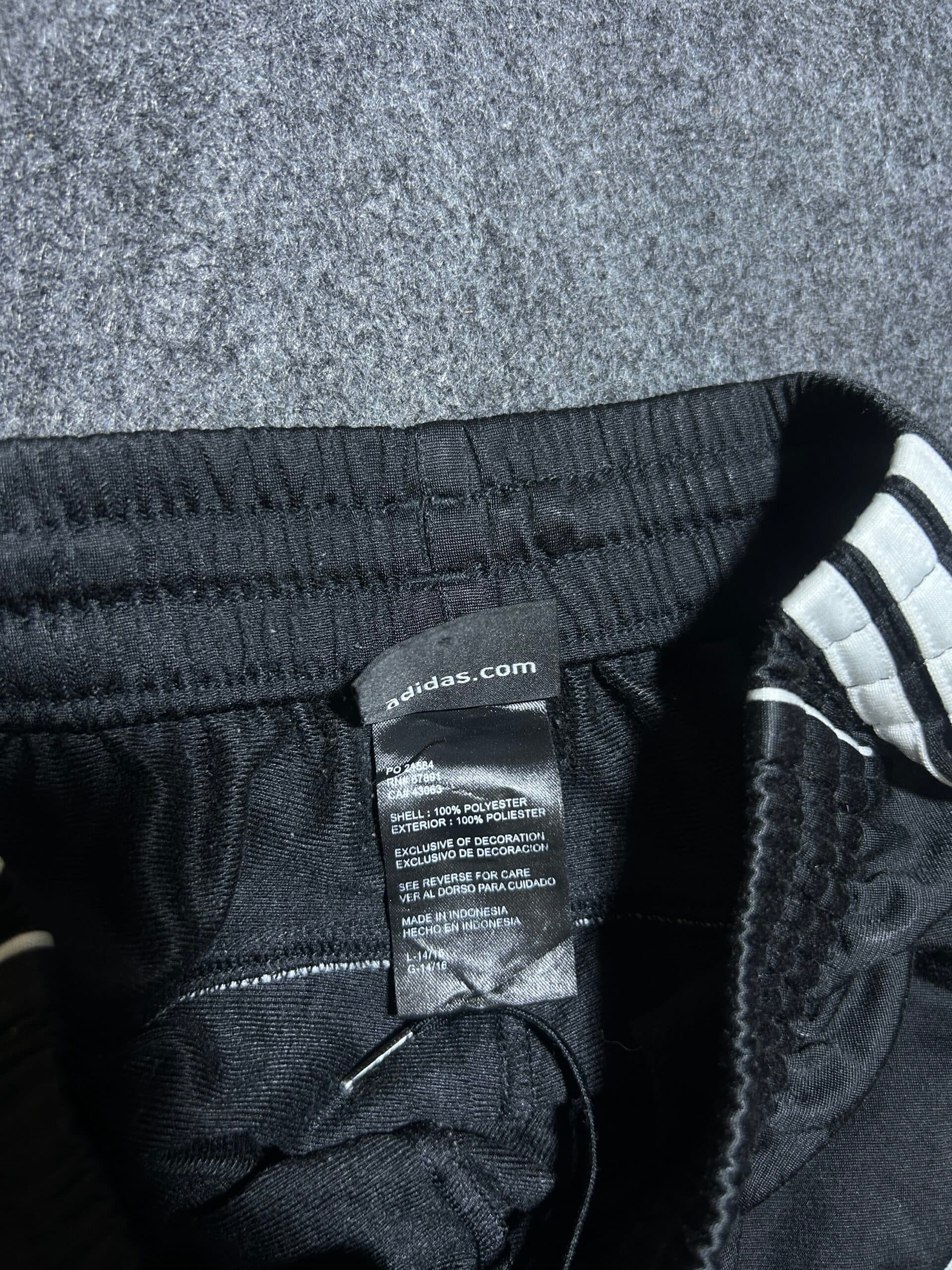 Adidas thrift shorts India detail view