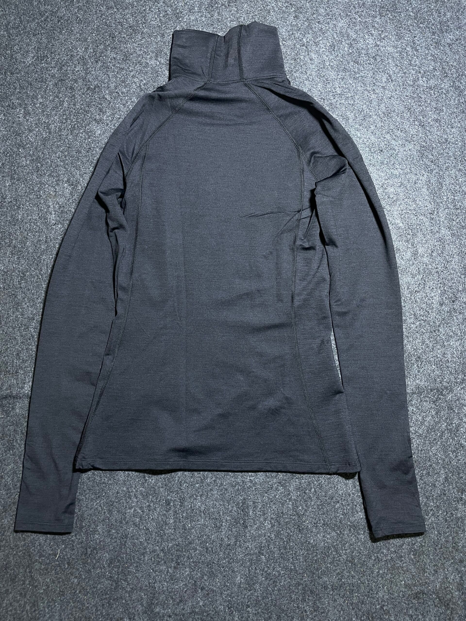 Under Armour ColdGear thrift compression wear India detail view