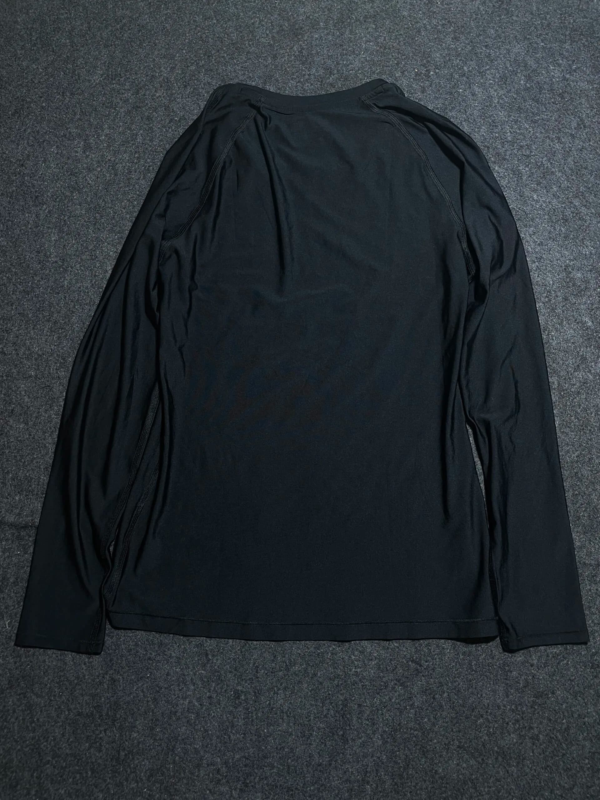 Under Armour HeatGear thrift t-shirt India close-up