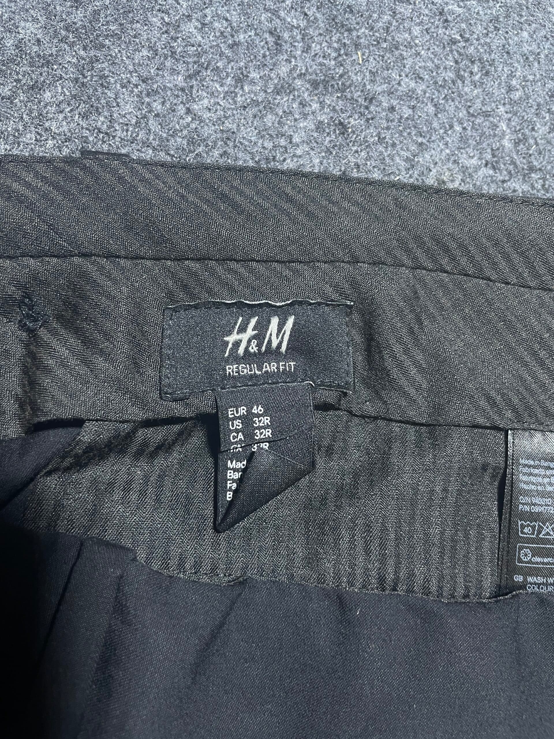 H&M Original Regular Fit Formal Pant Black M thrift clothing India close-up