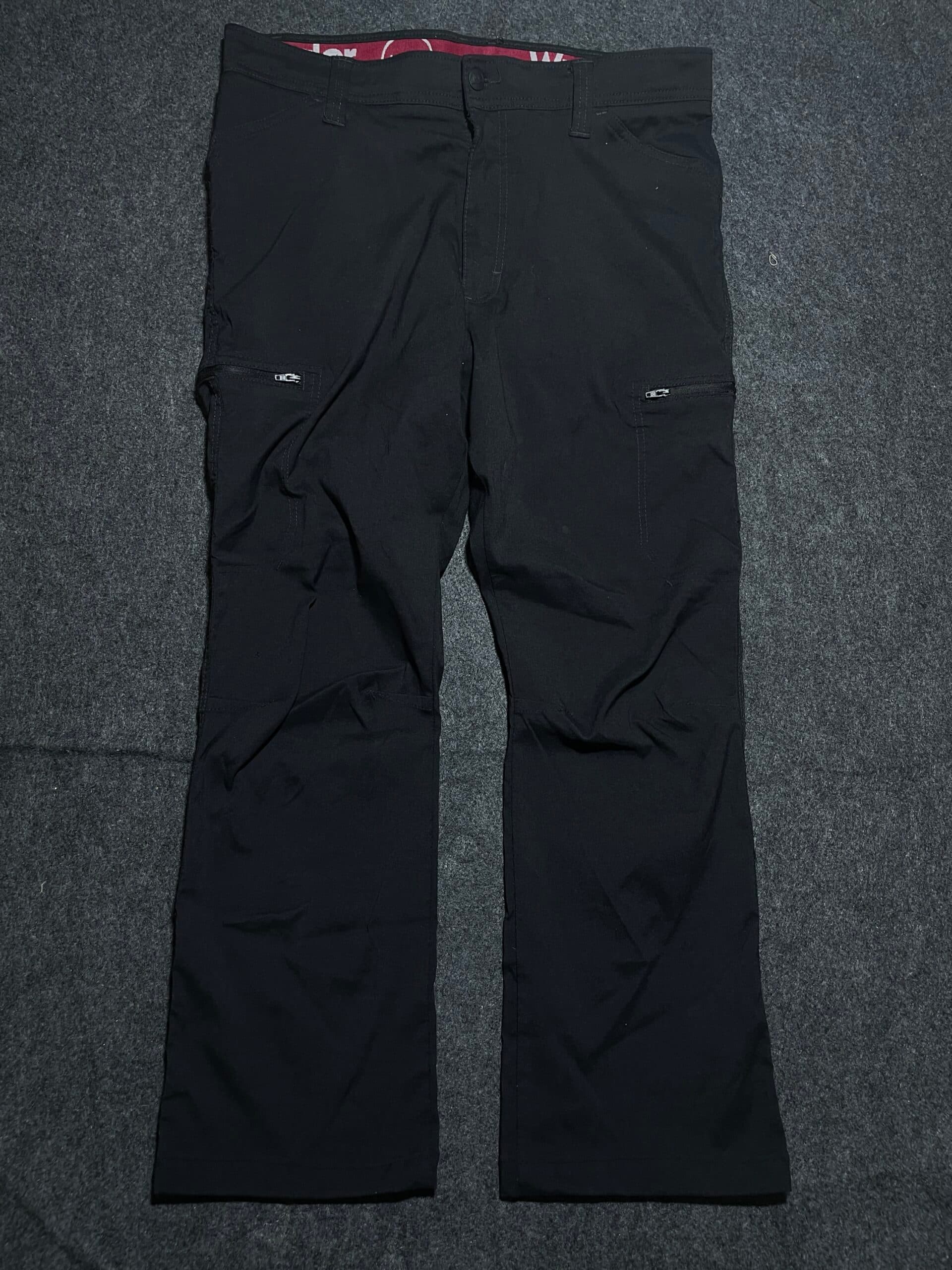 Wrangler Original Cargo Pant Black Large thrift clothing India detail view