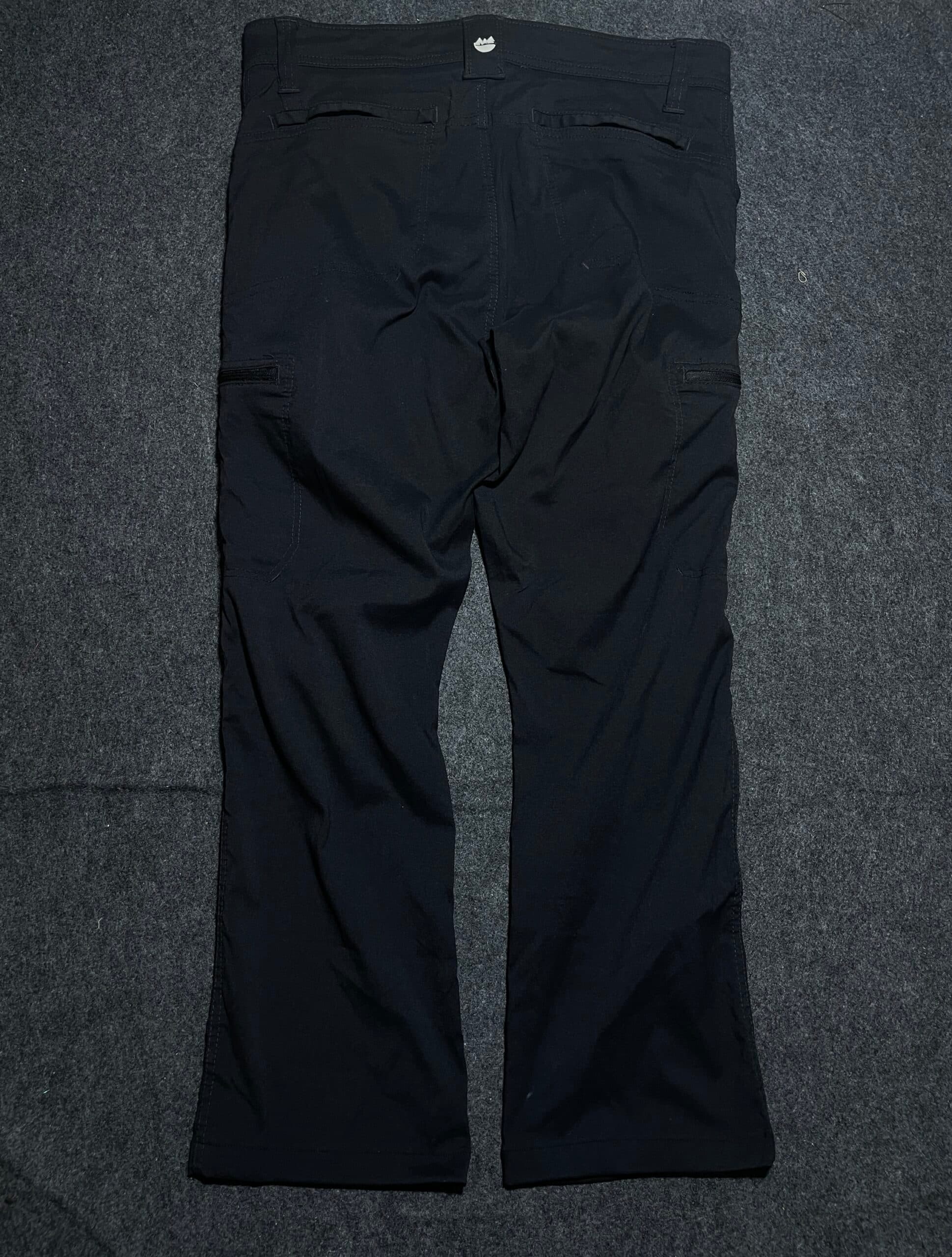 Wrangler Original Cargo Pant Black Large thrift clothing India back view