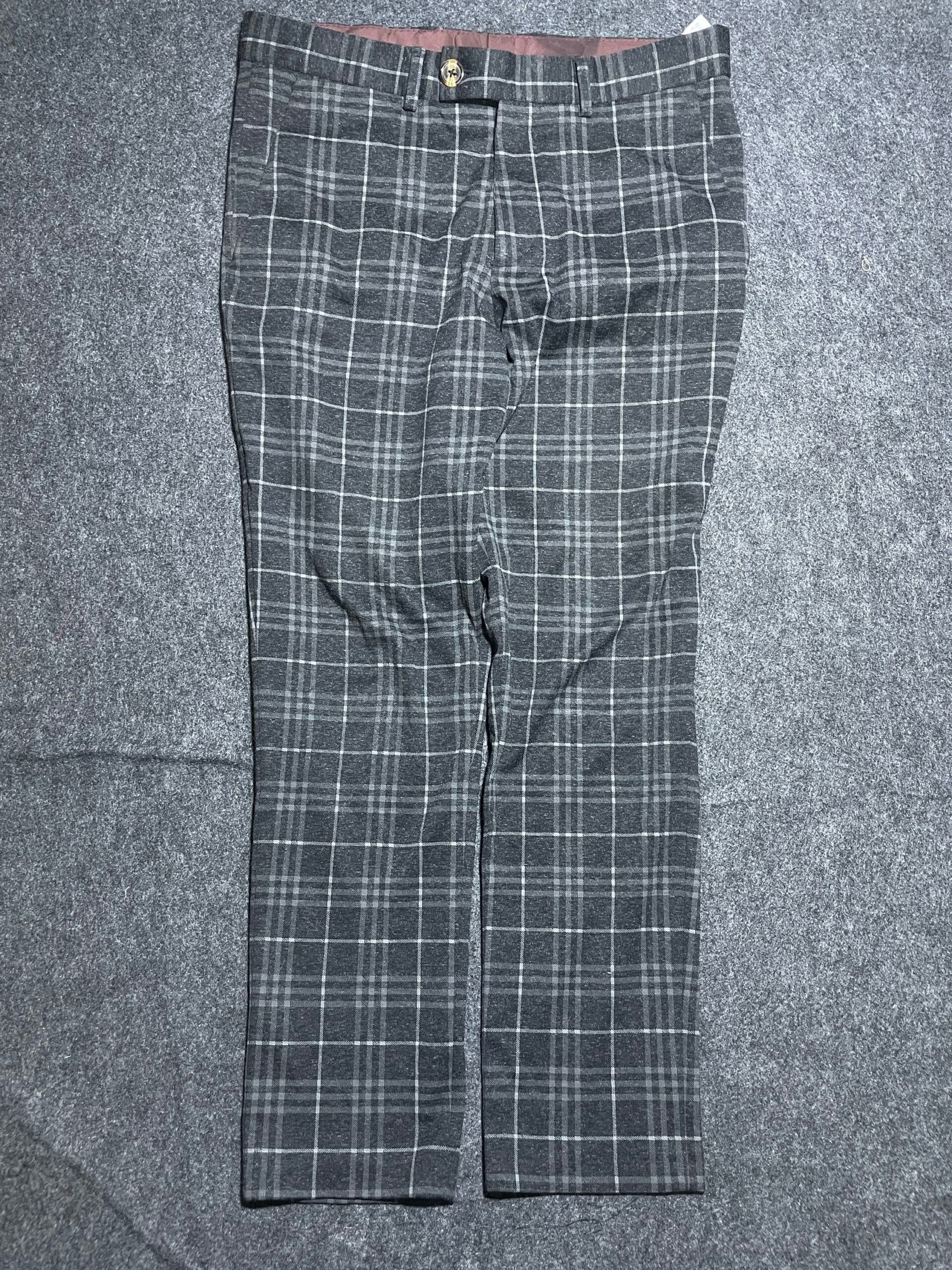 Zara thrift clothing India close-up