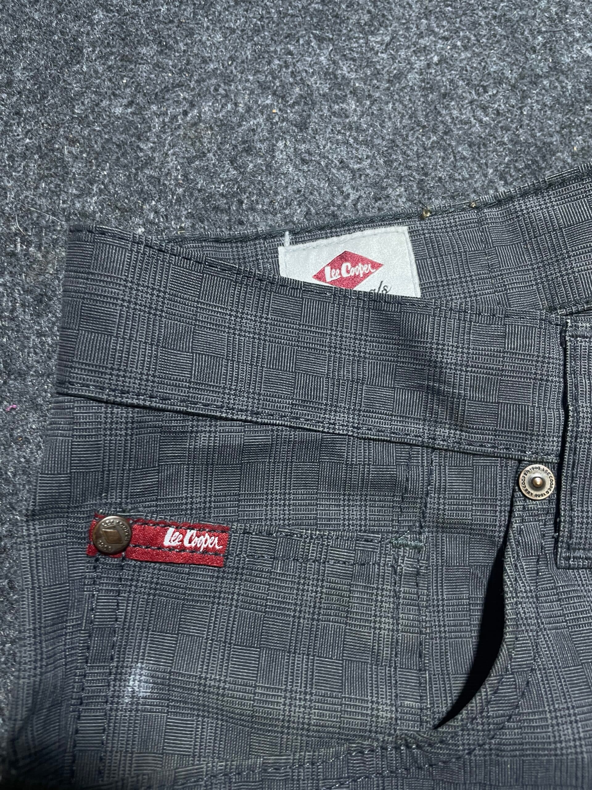 Branded thrift trousers India detail view
