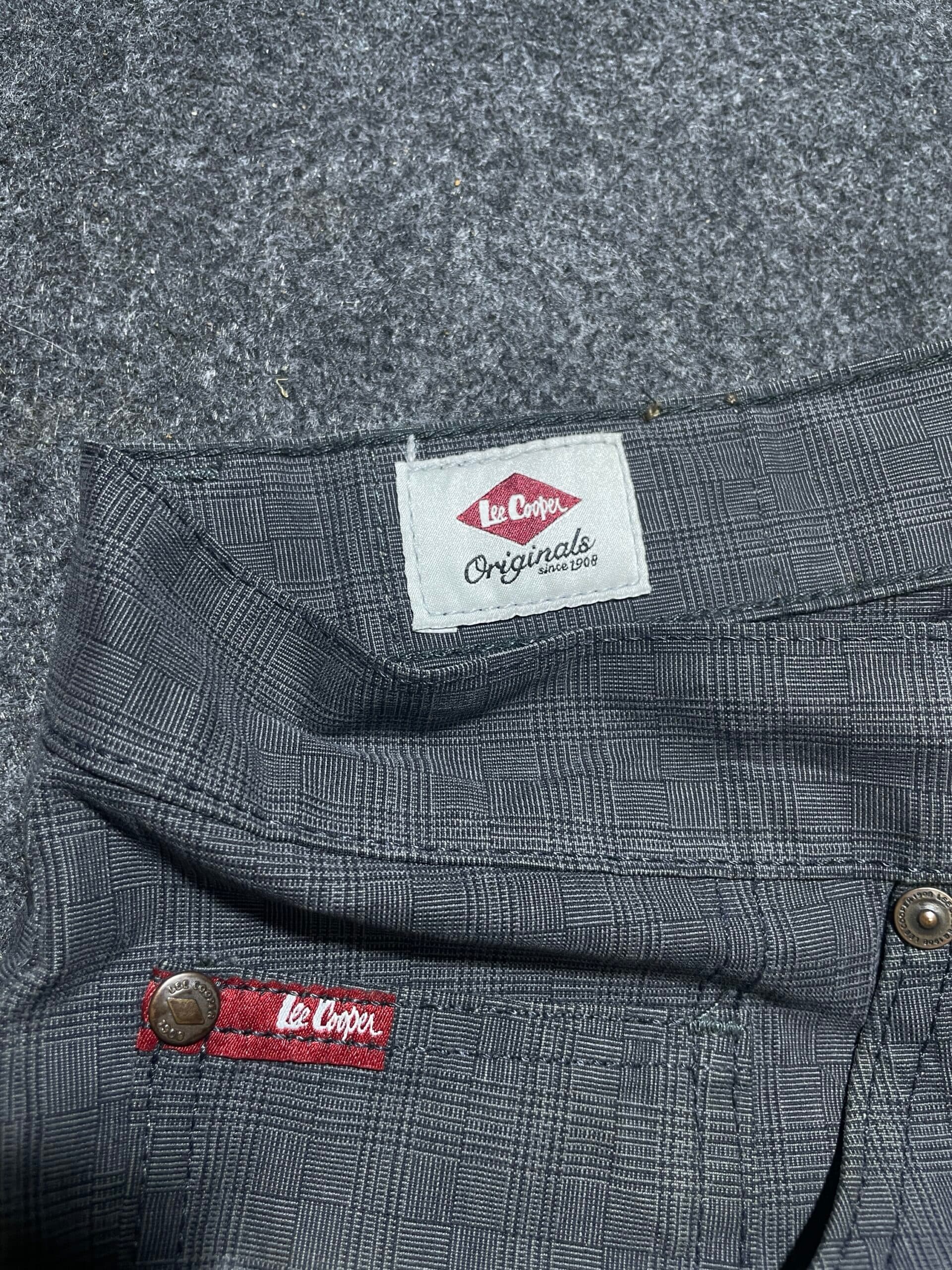 Branded thrift trousers India close-up