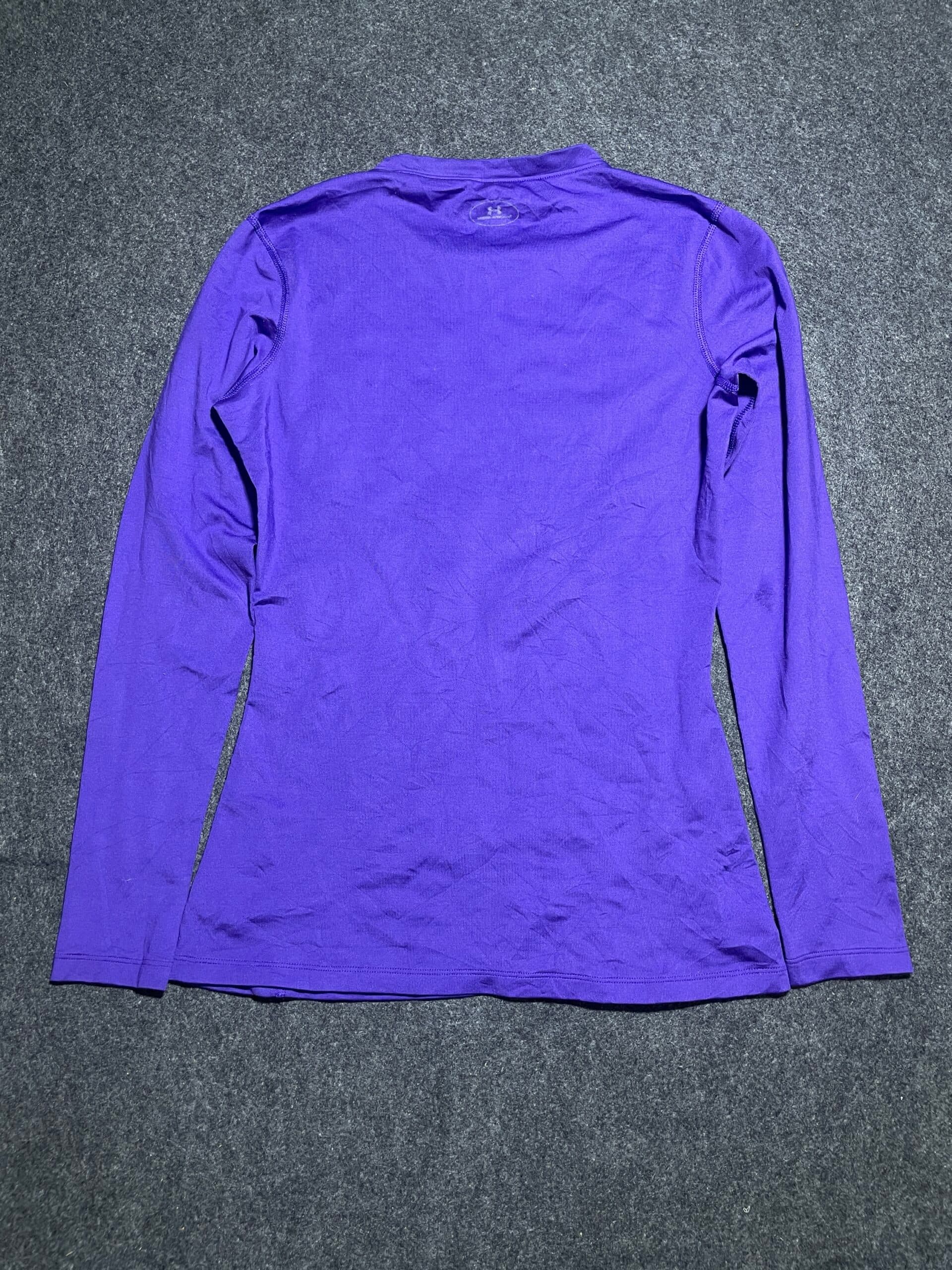 Under Armour ColdGear thrift t-shirt India close-up