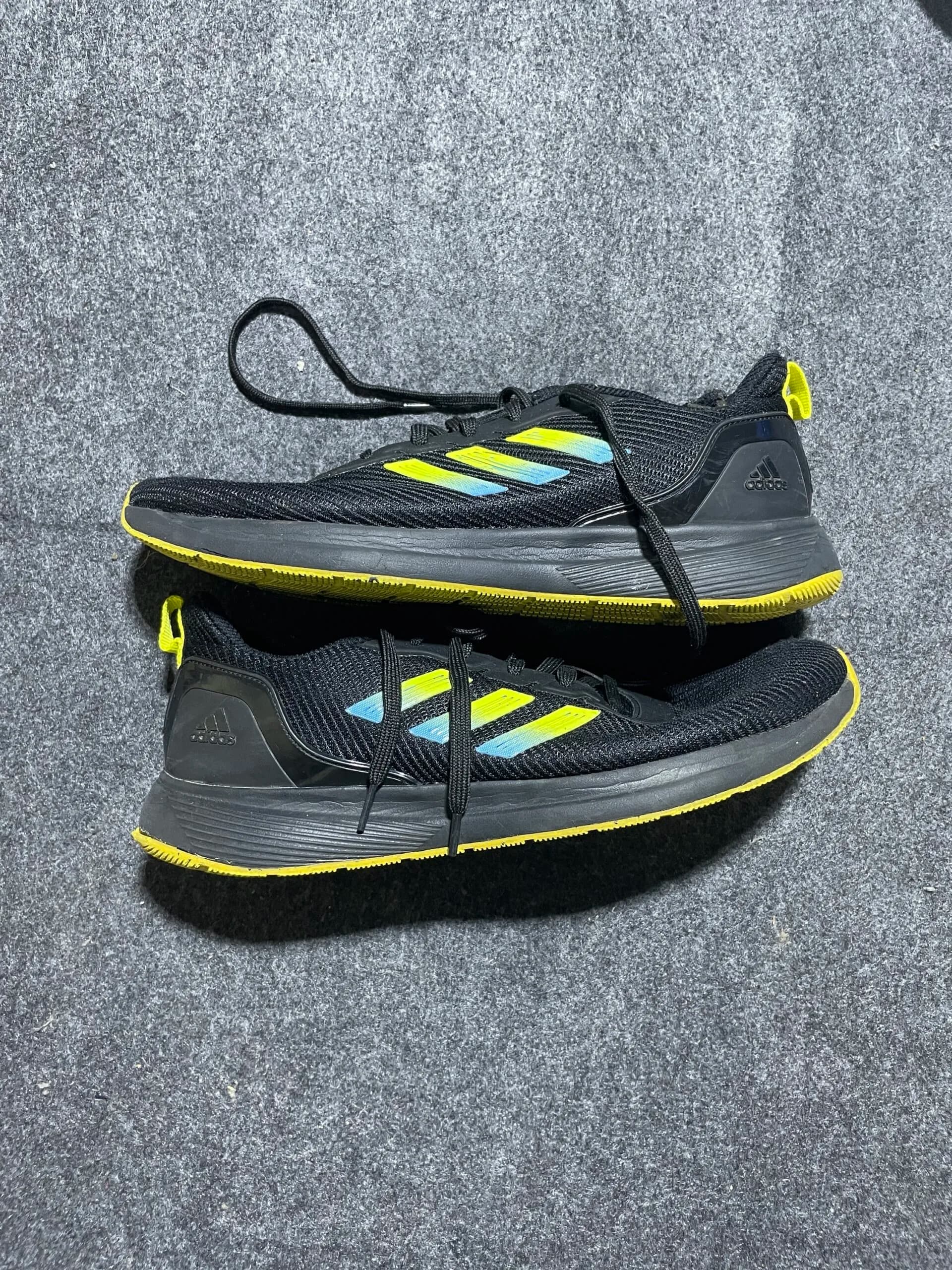 Adidas thrift running shoes India
