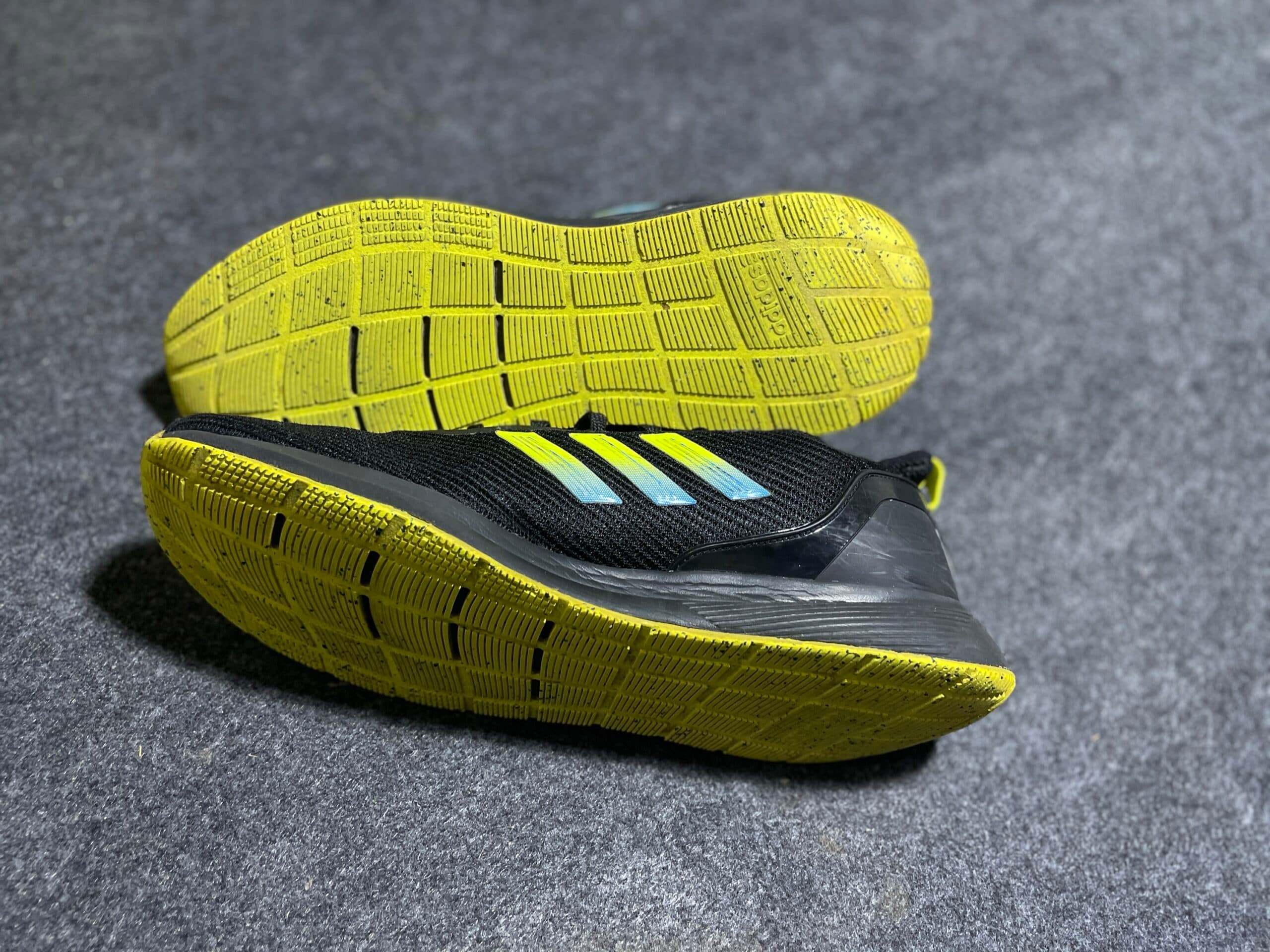 Adidas thrift running shoes India detail view